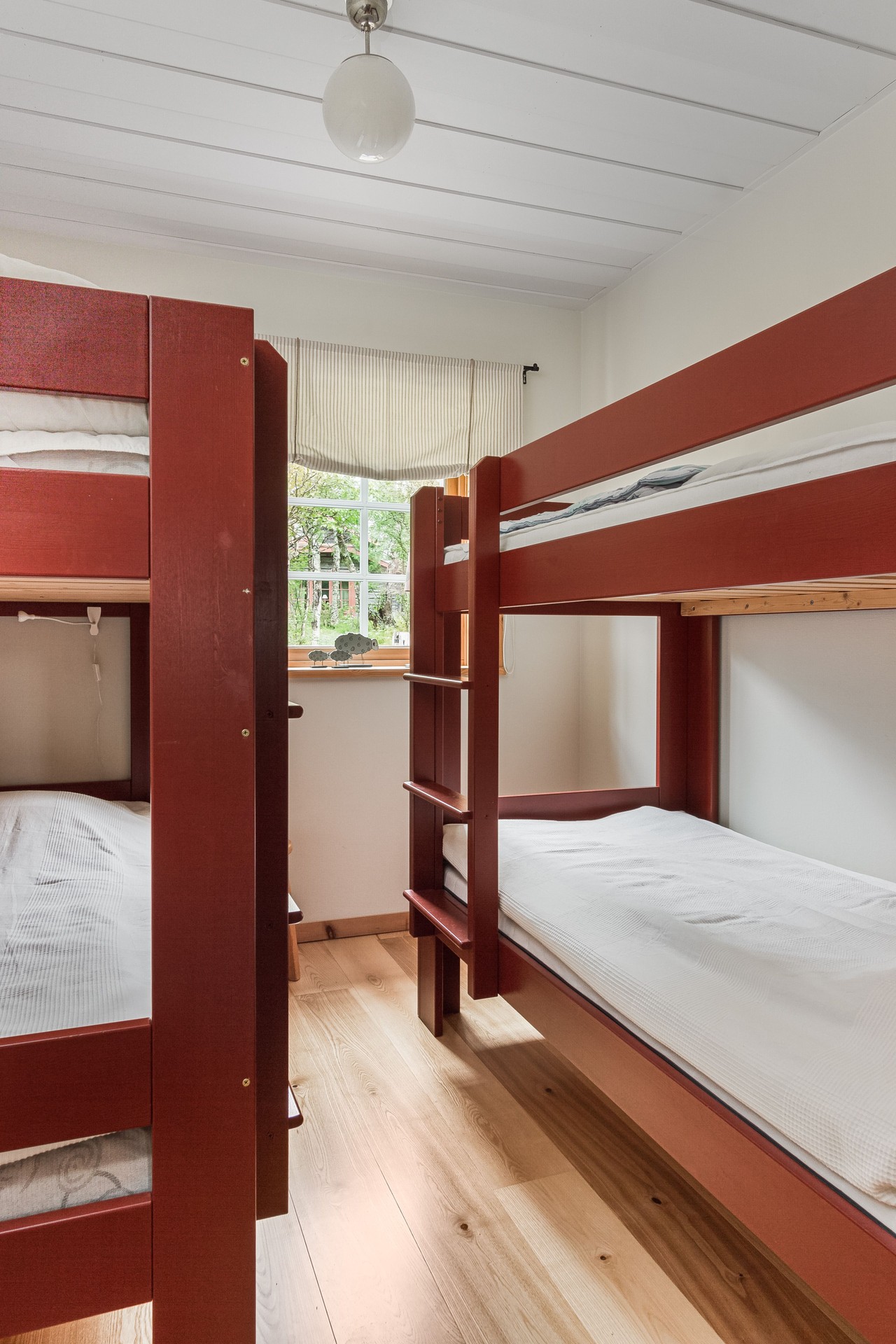 Sovrum 3 (närmast köket)