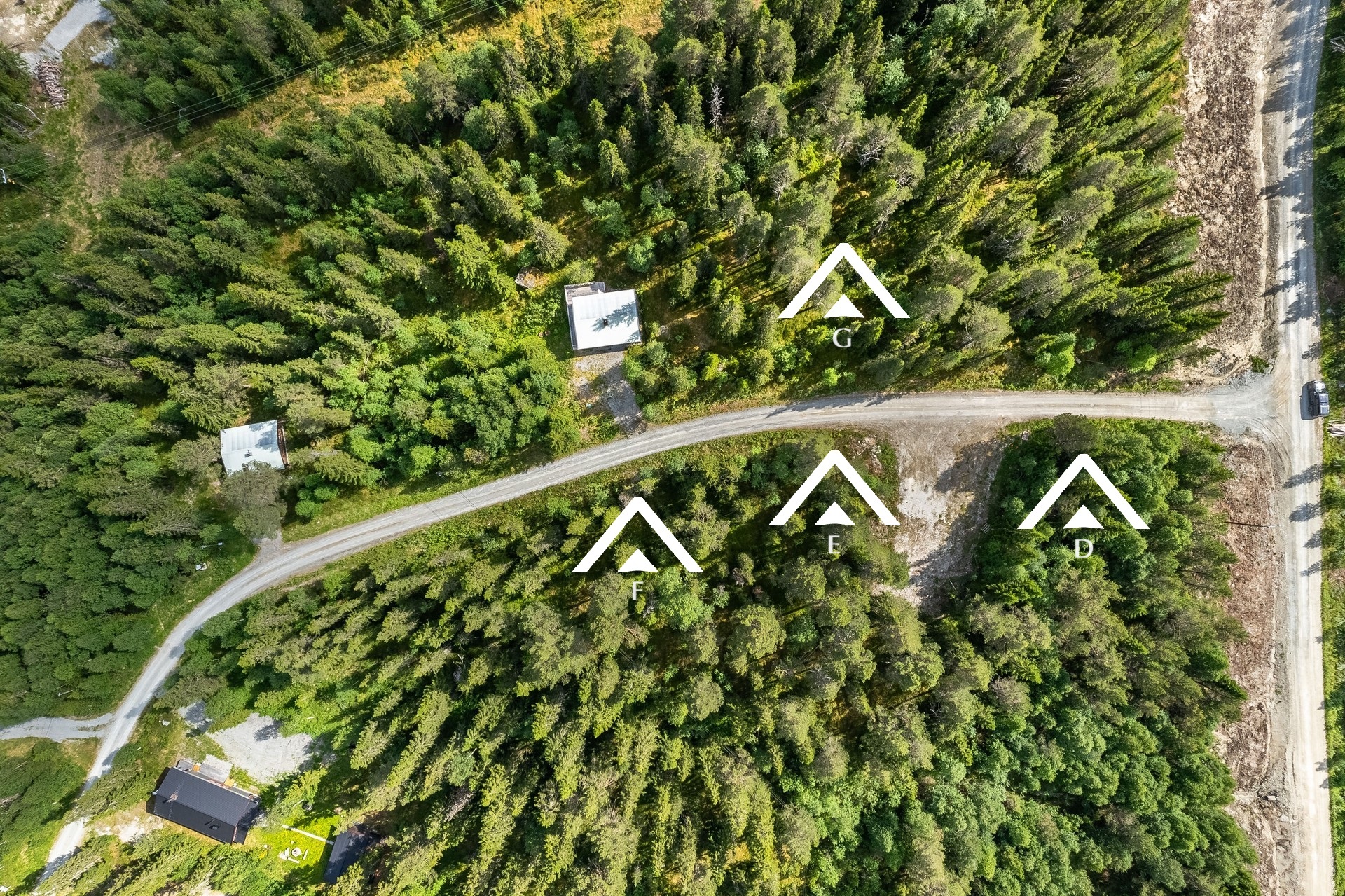 Tomter markerade med ungefärlig placering på bild