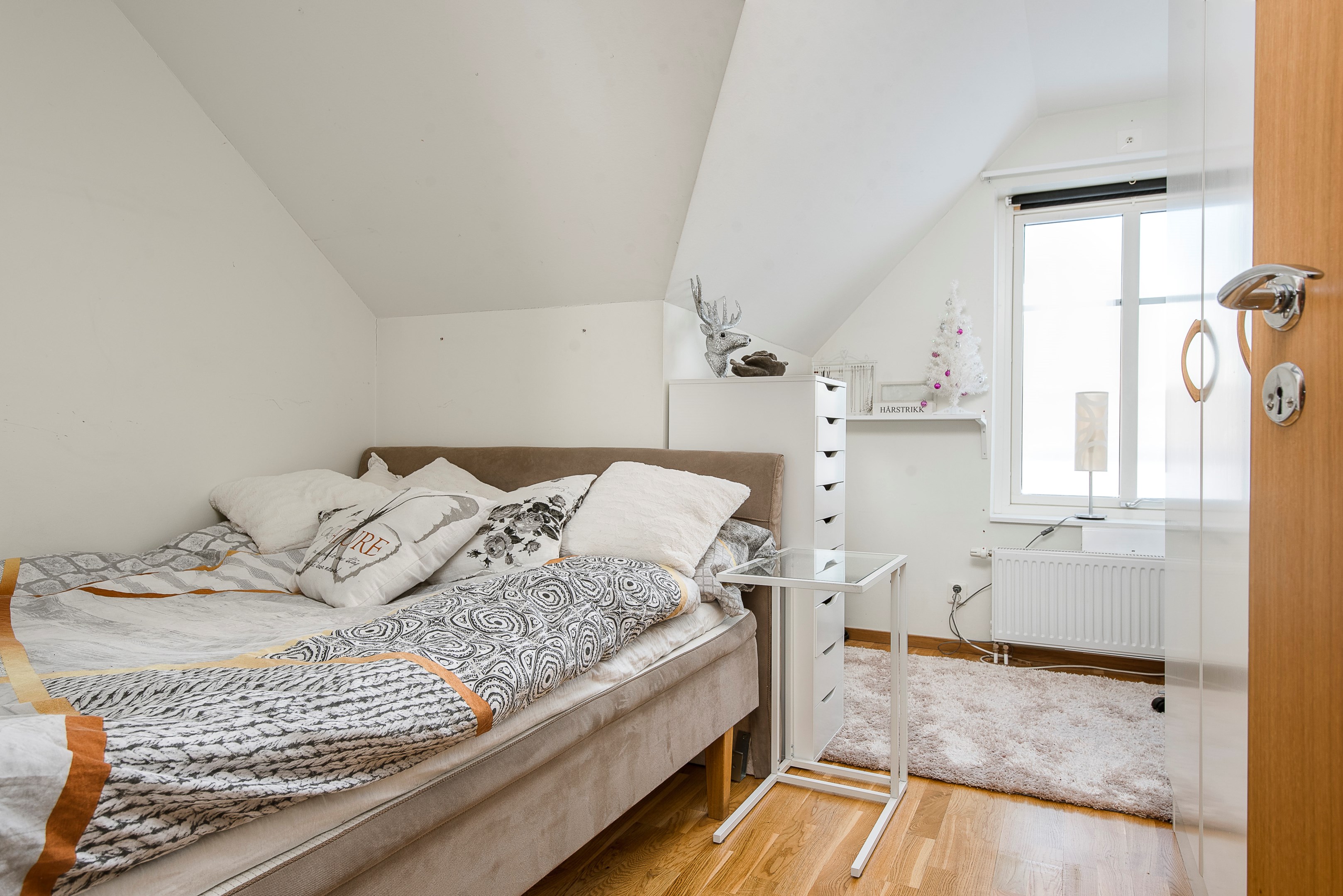 Sovrum 2, övre plan