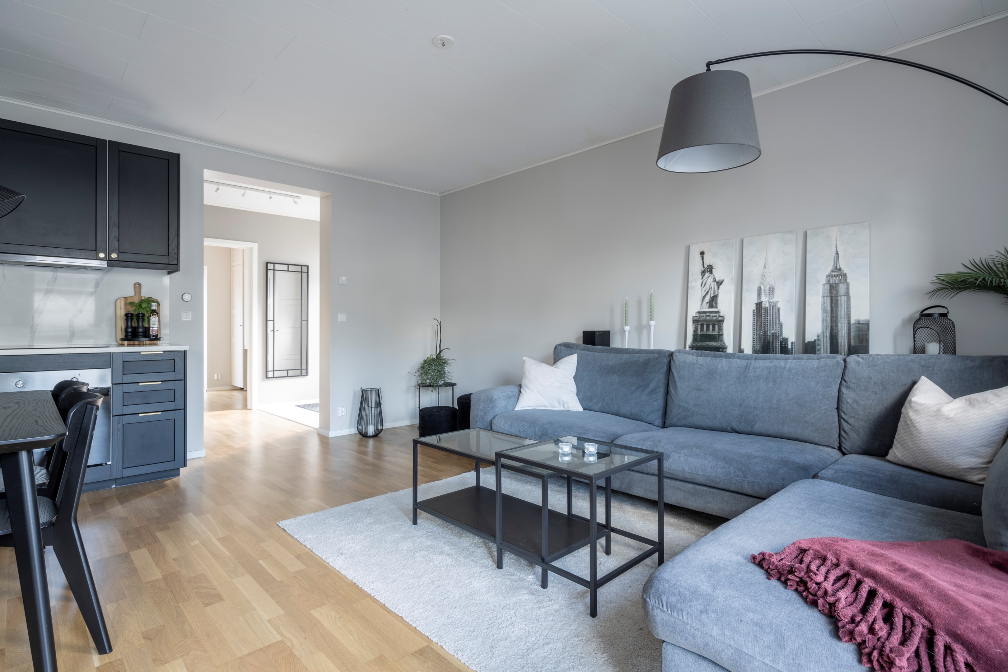 Allrum/kök mot hall