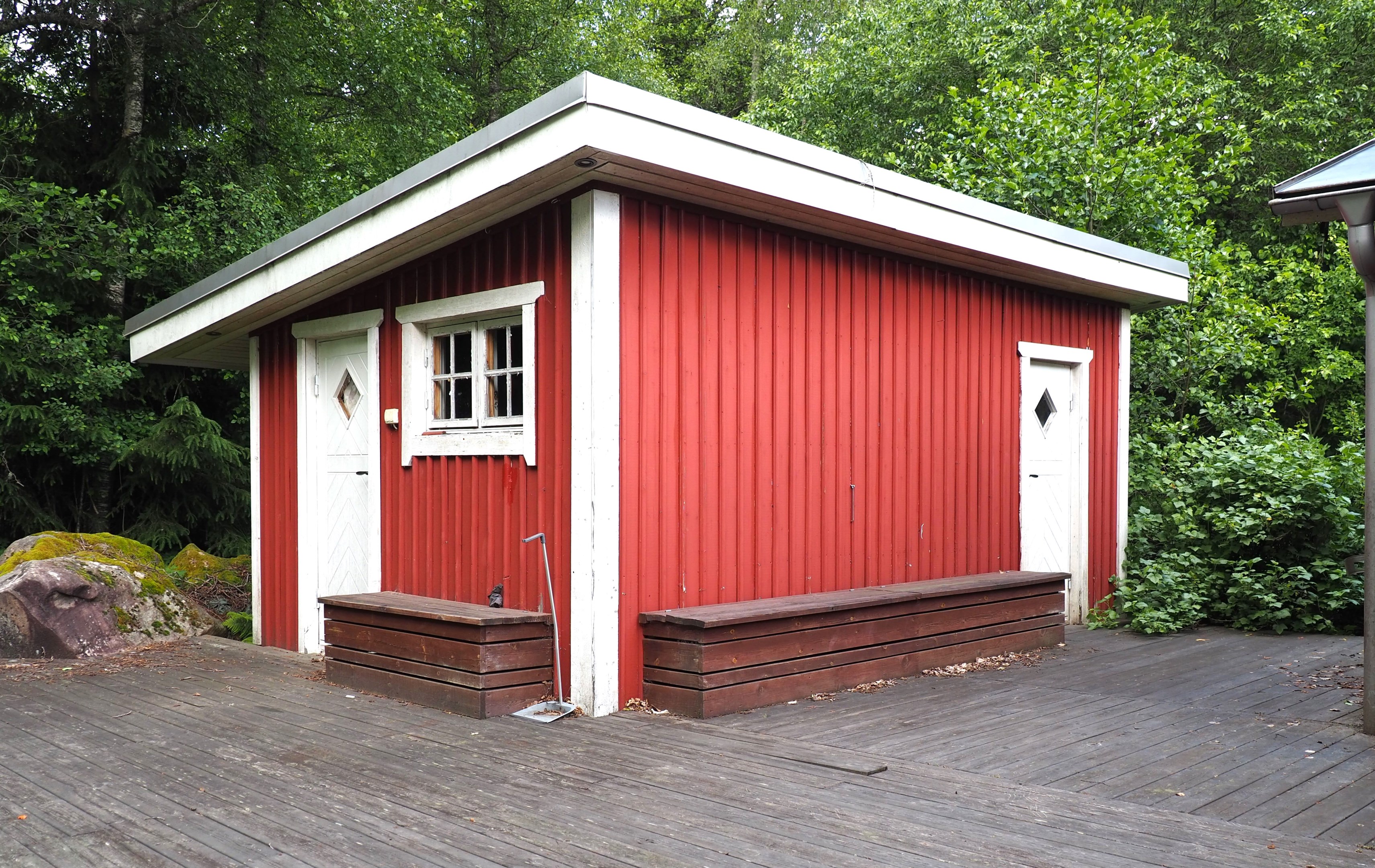 Uthus med två separata rum