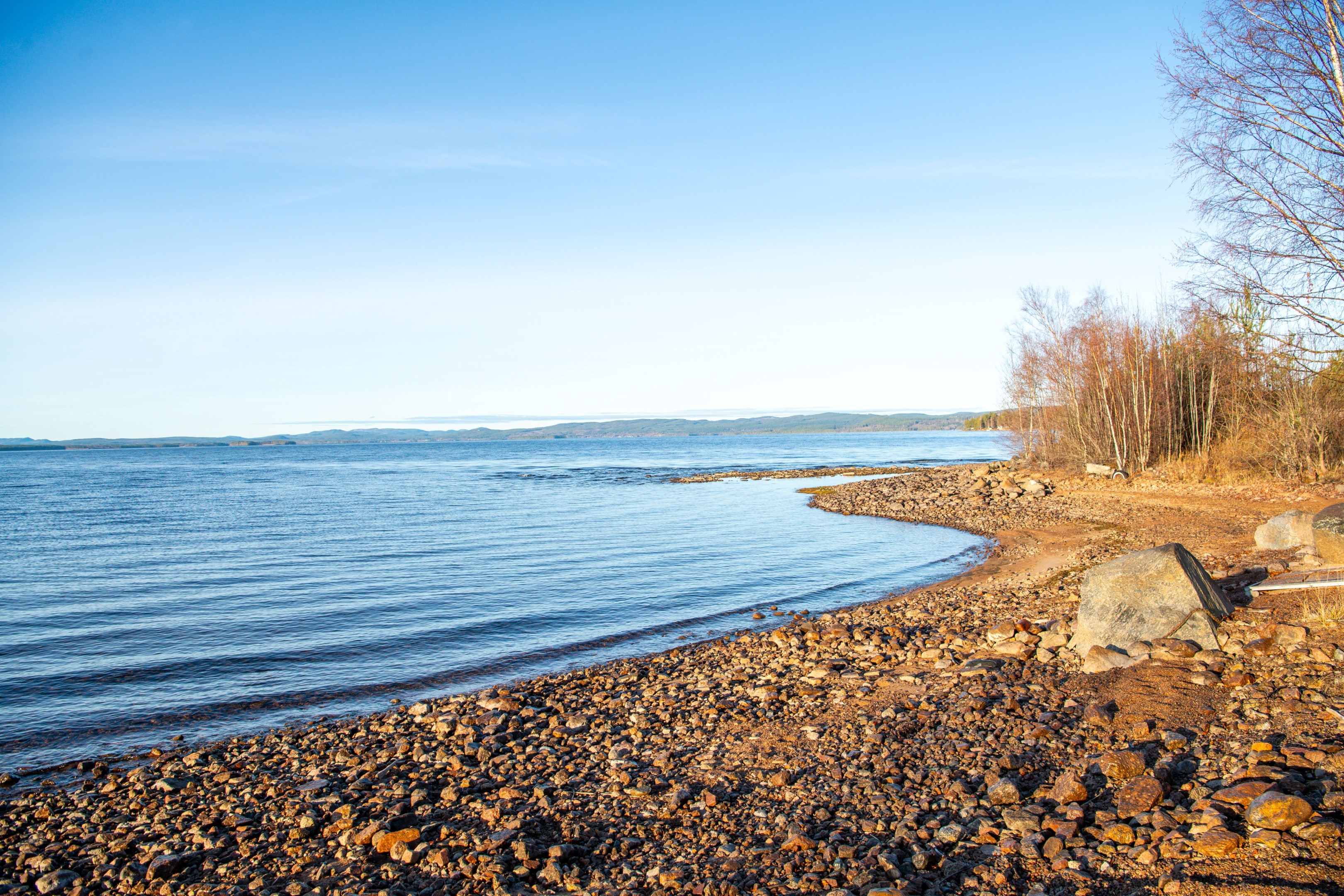 Stranden precis nedanför huset