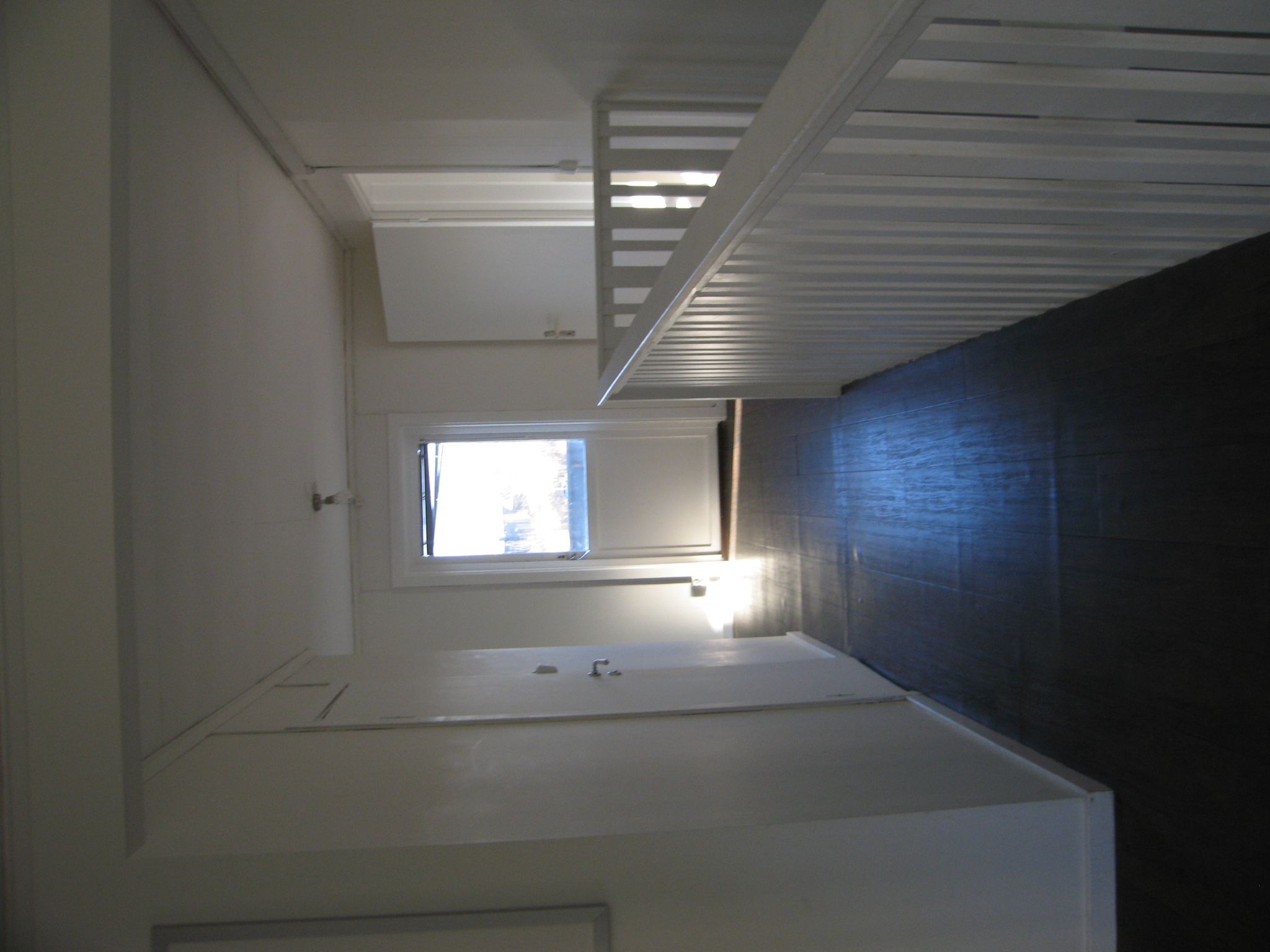 Trapp hall med utgåg till balkong