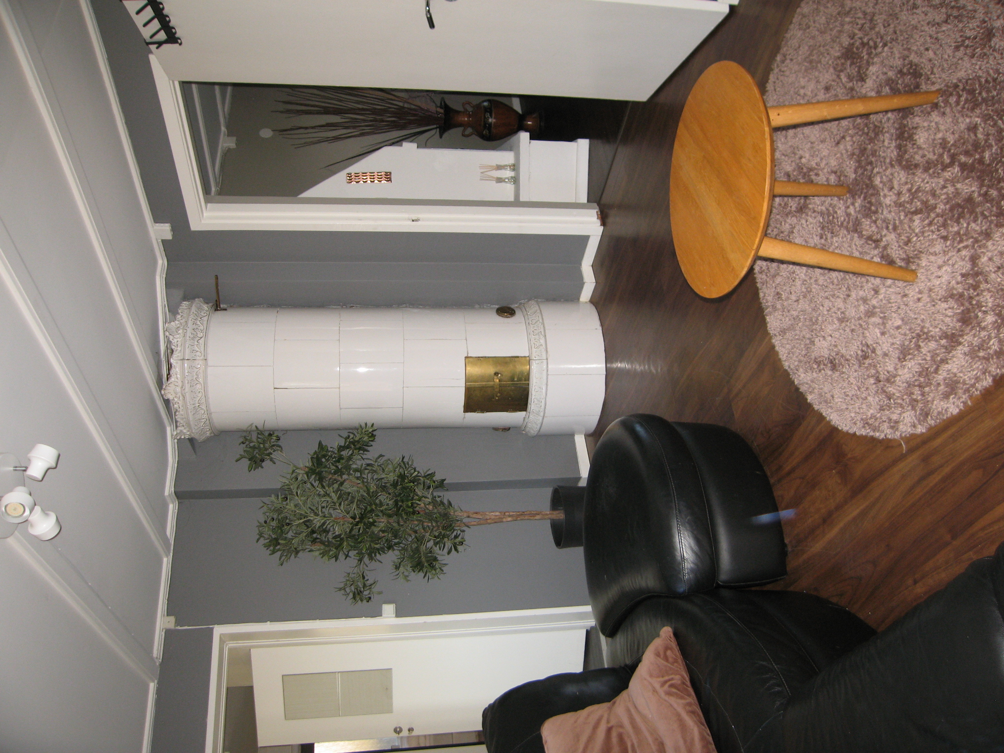 Kakelugn i vardagsrum