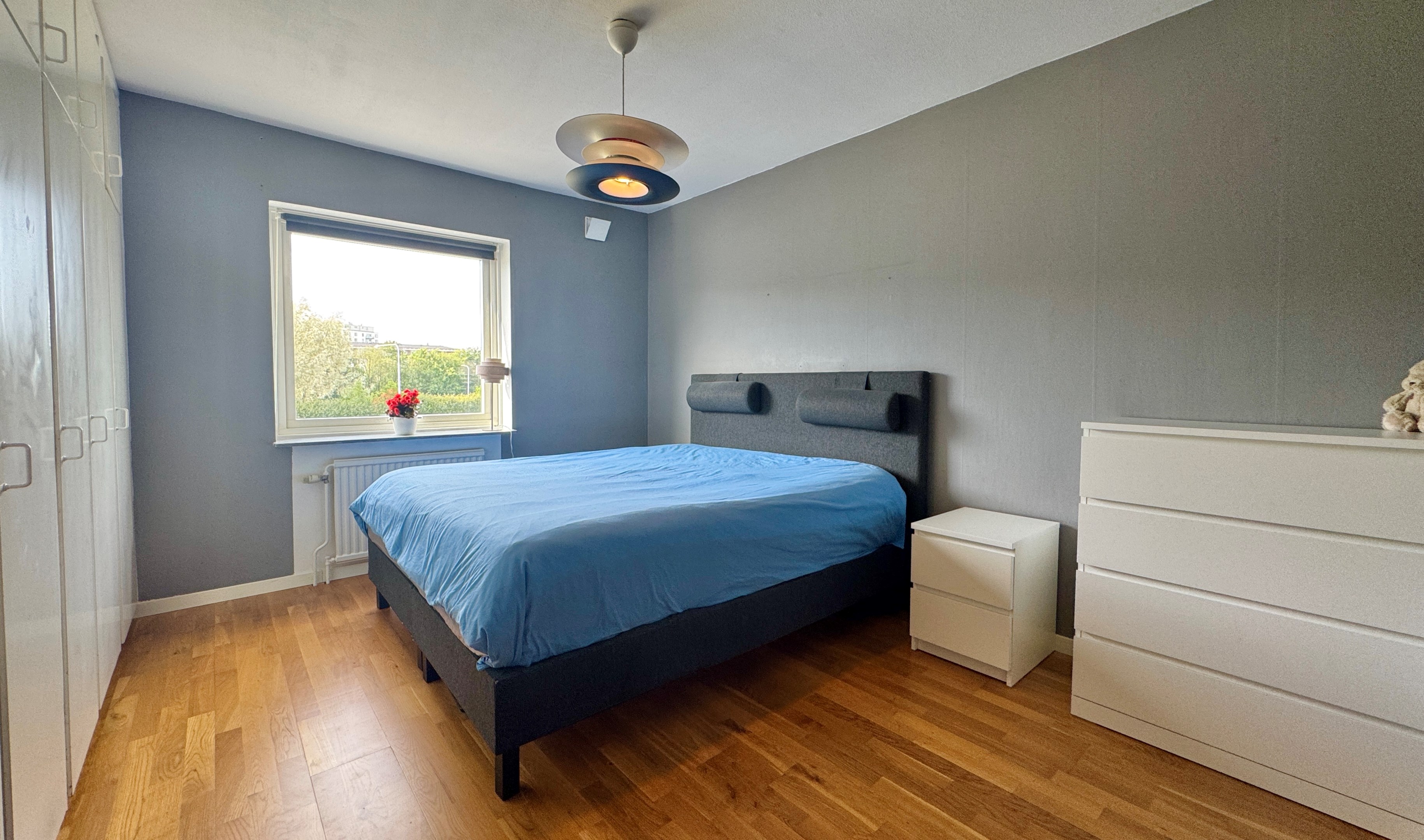 Masterbedroom med 4 garderober