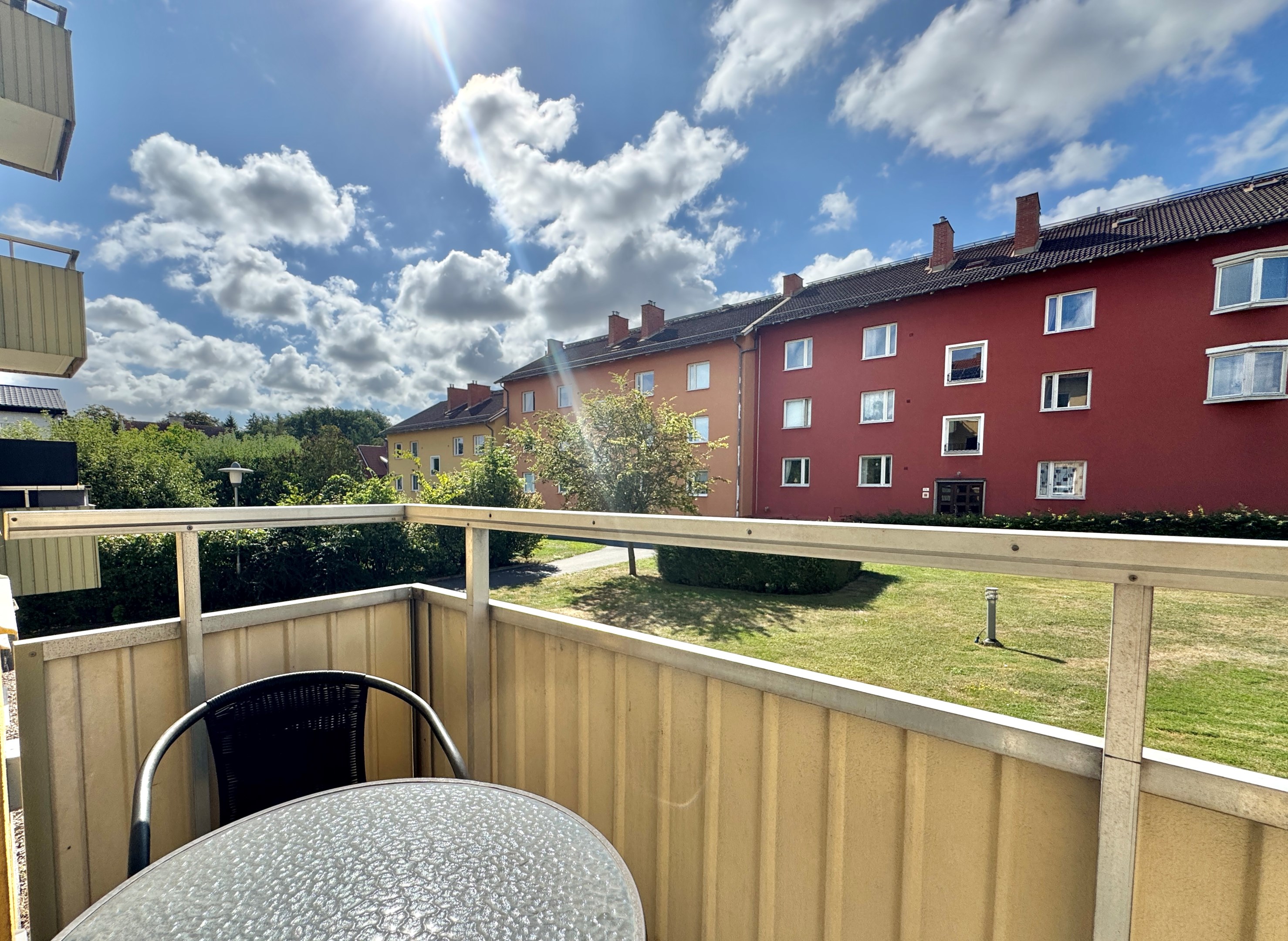 2:a på första plan