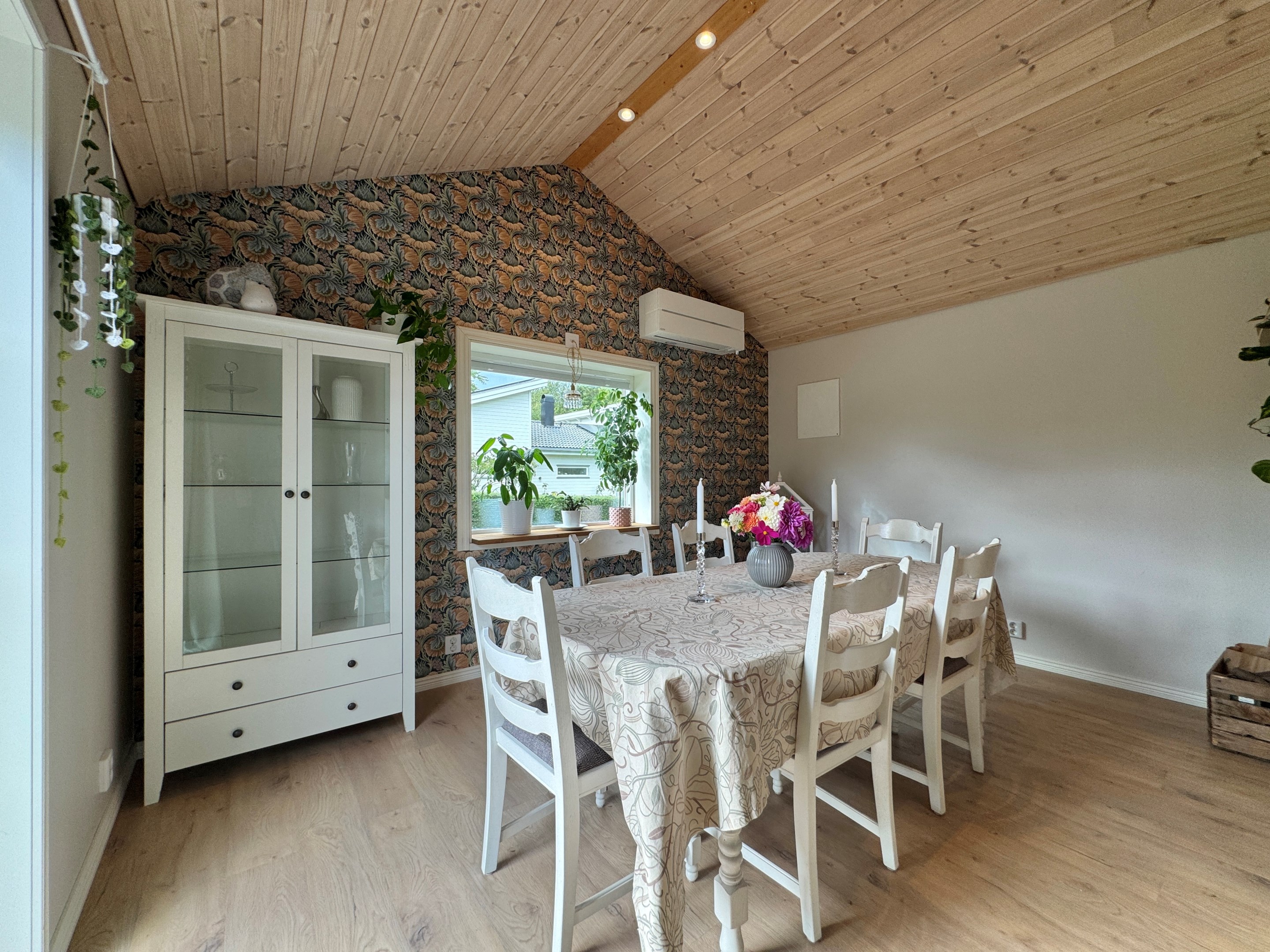 Matplats med hög takhöjd