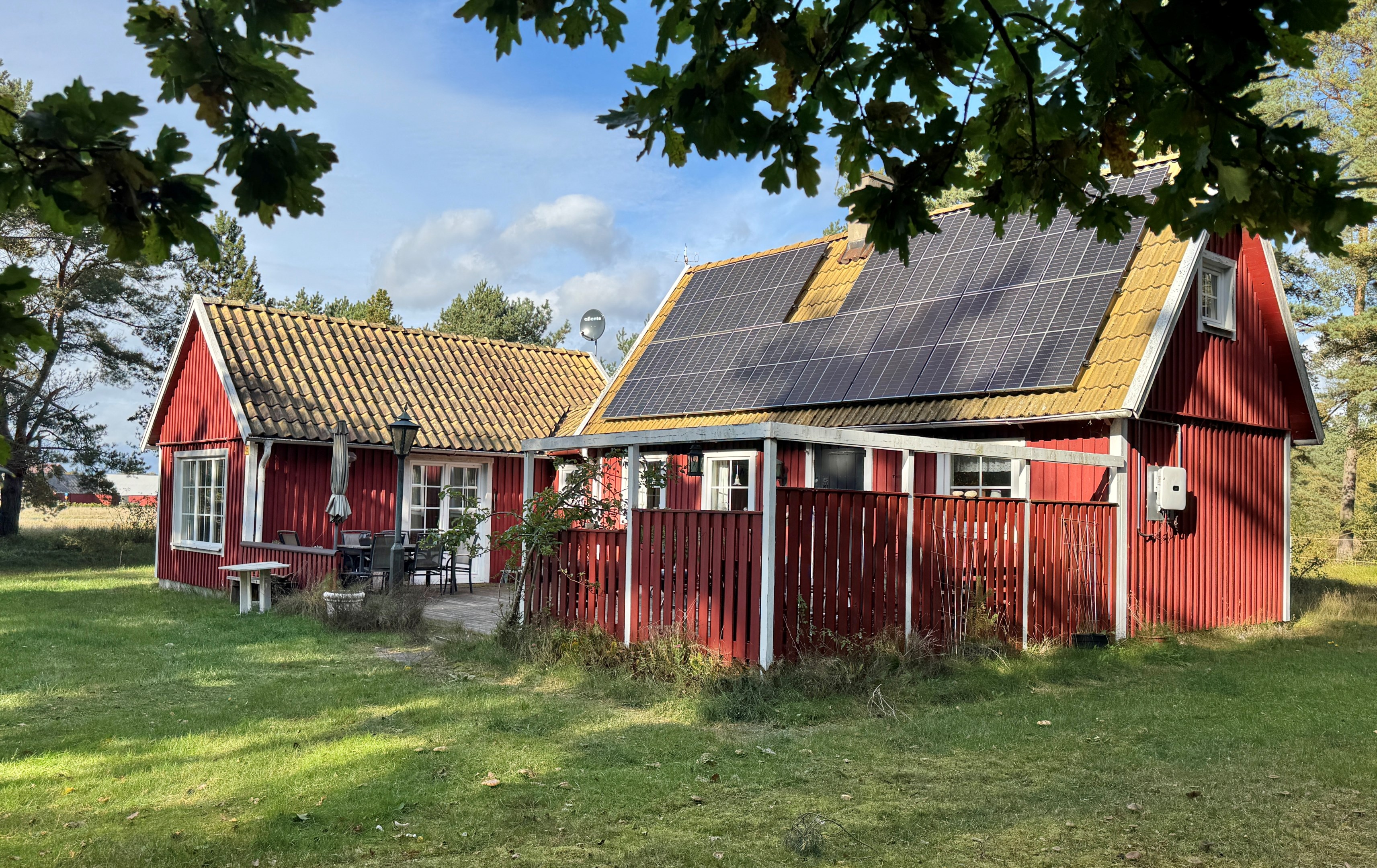 Boende 900 m från havet med stor tomt