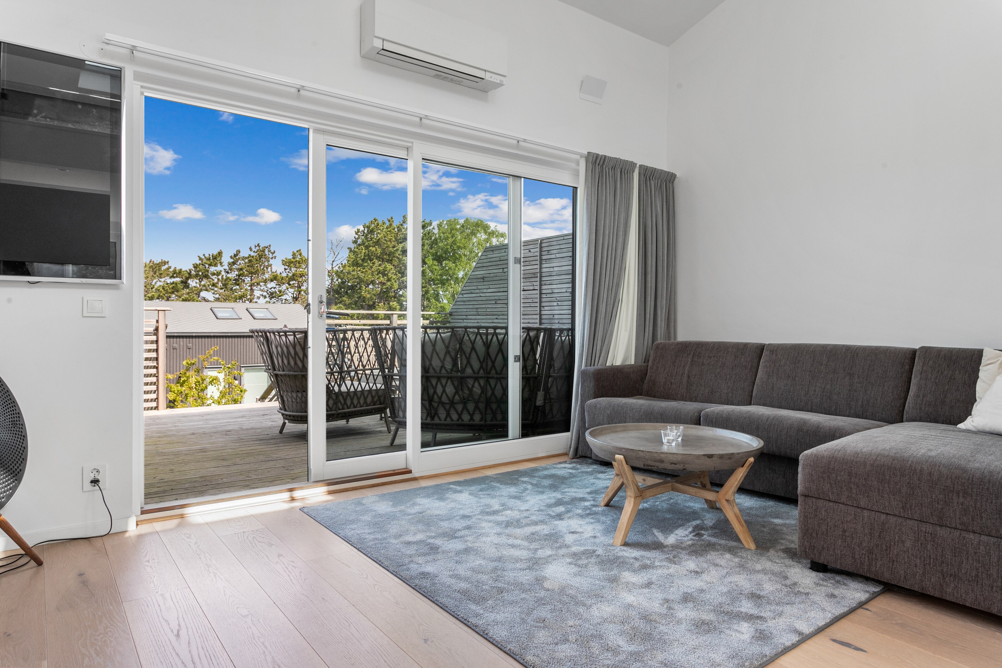 Sällskaps del i rummet