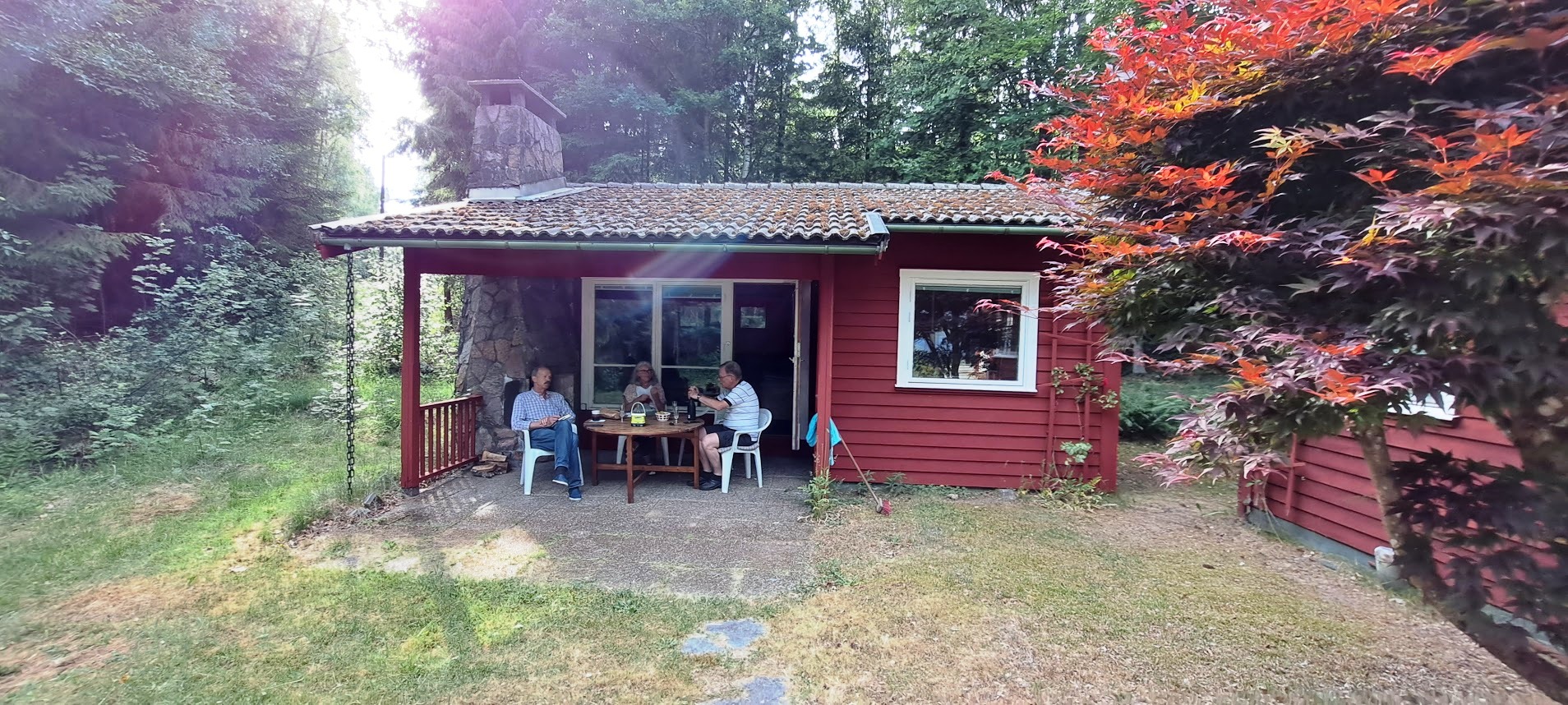 Jagtstuen og huset til højre