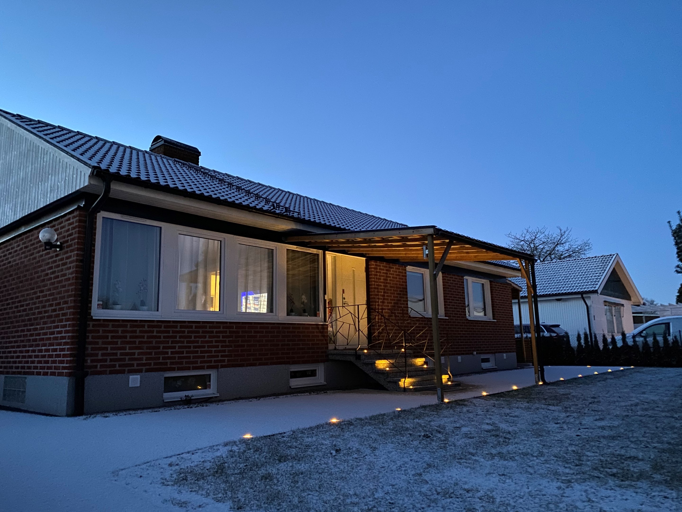 Belysning på gång och trappa