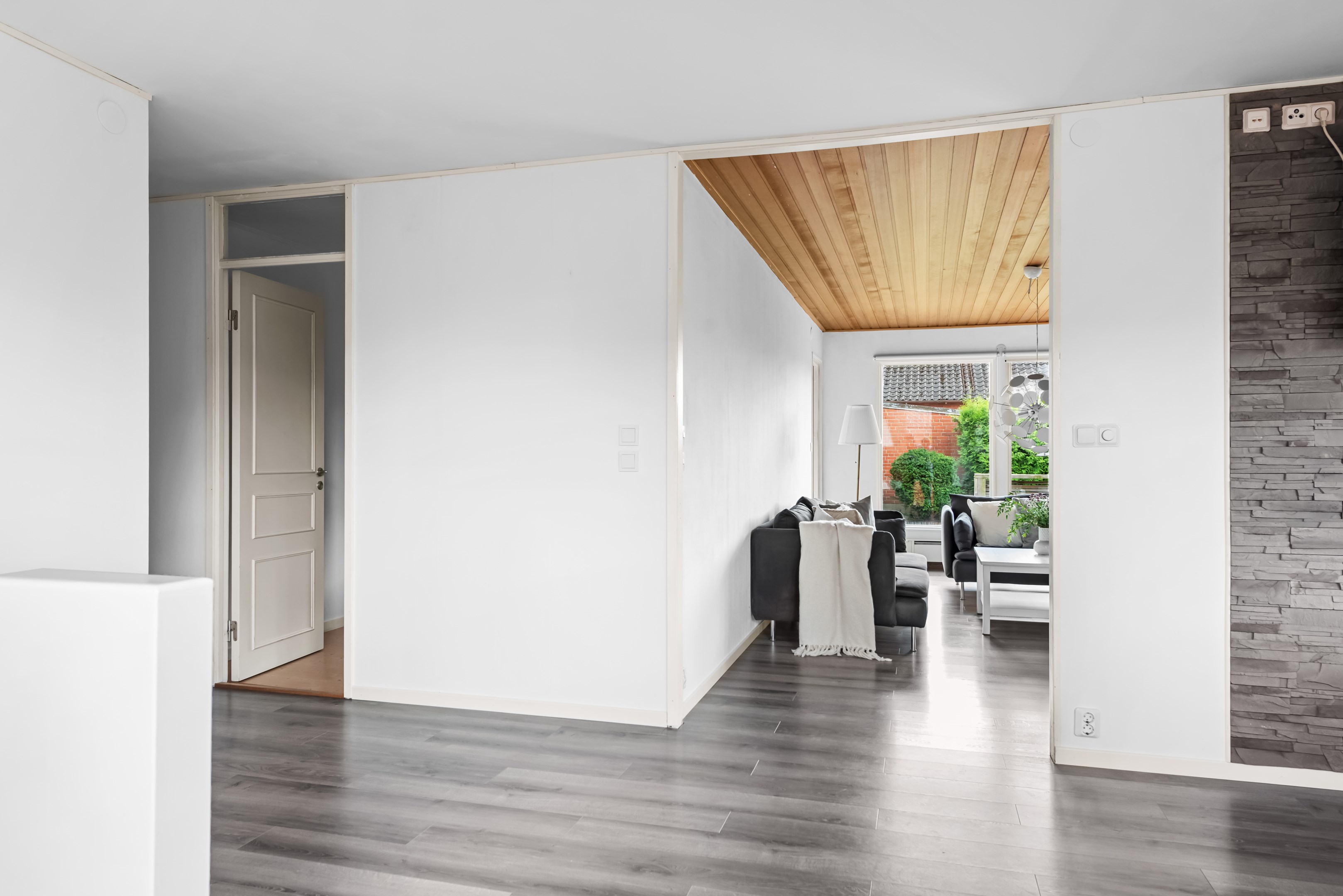 Entré - direkt in i kök/hall