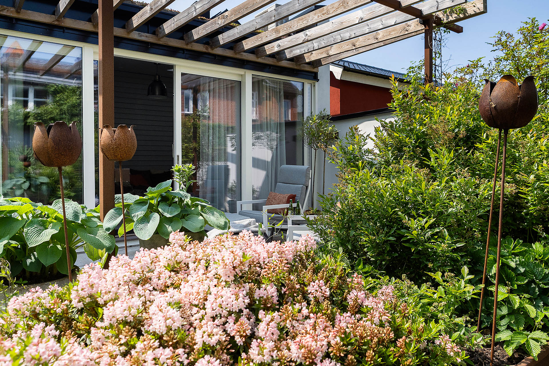 Attefallshus där du njuter