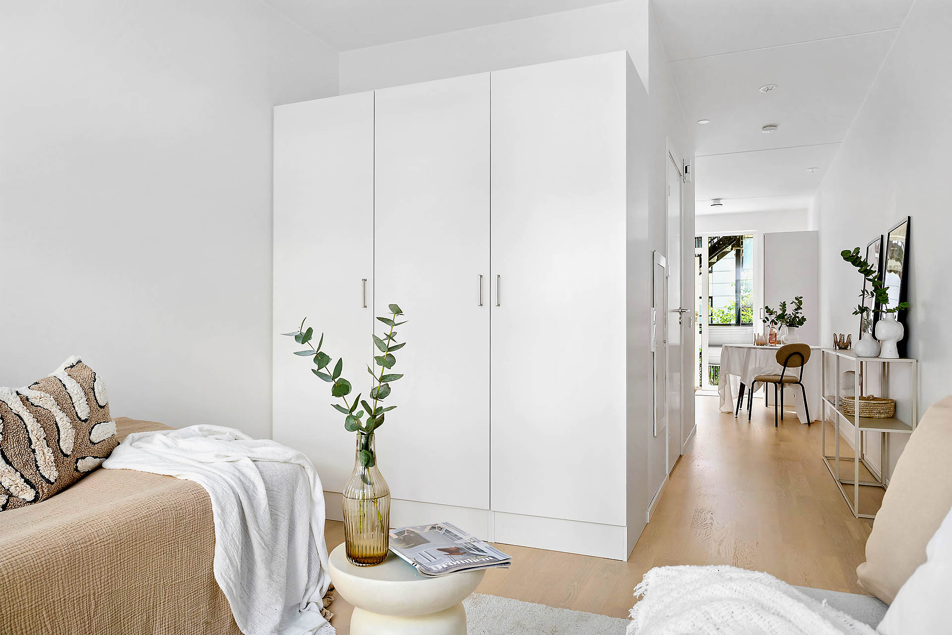 Förvaring finns i vardagsrummet