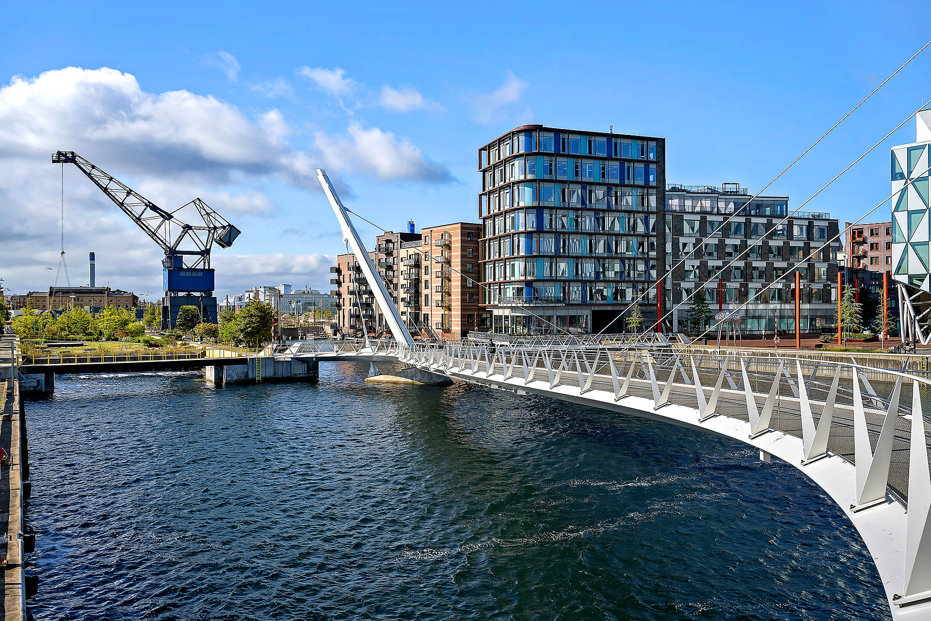 Gångbron från Knutpunkten