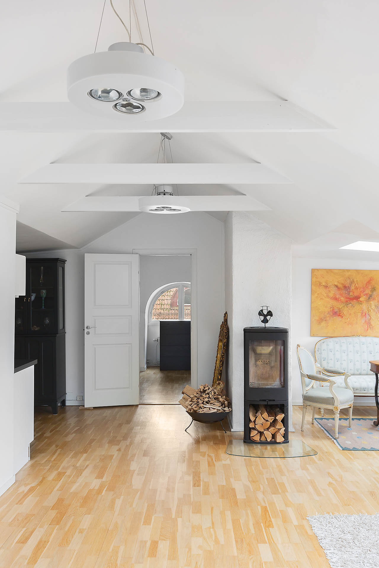 Vardagsrum med kamin