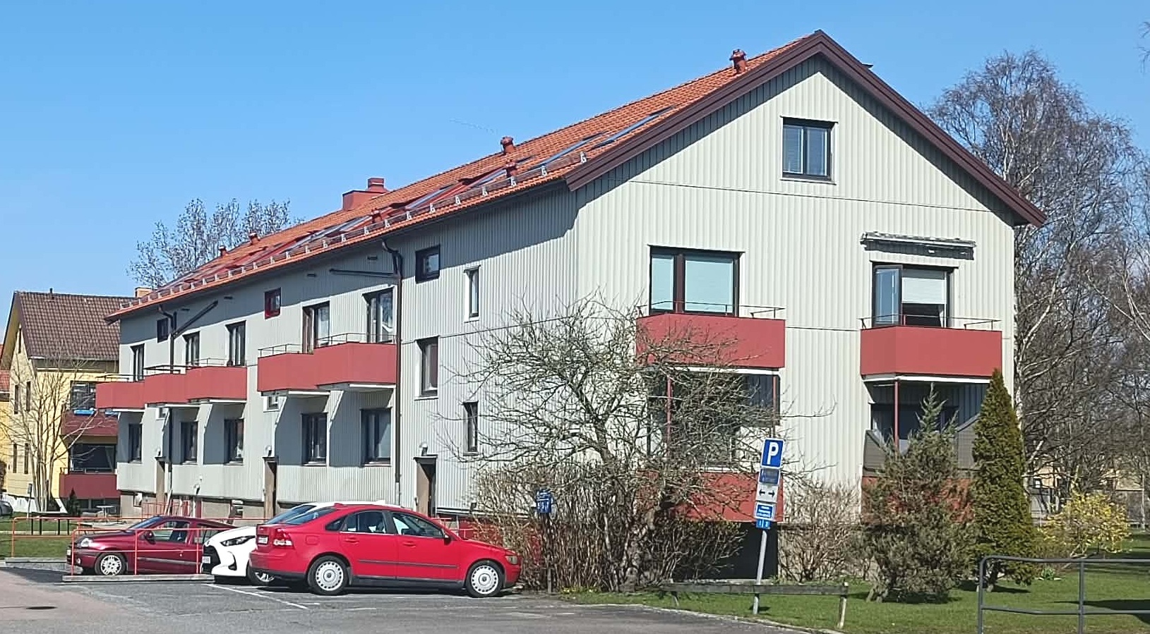 Kvällssol på entrésidan