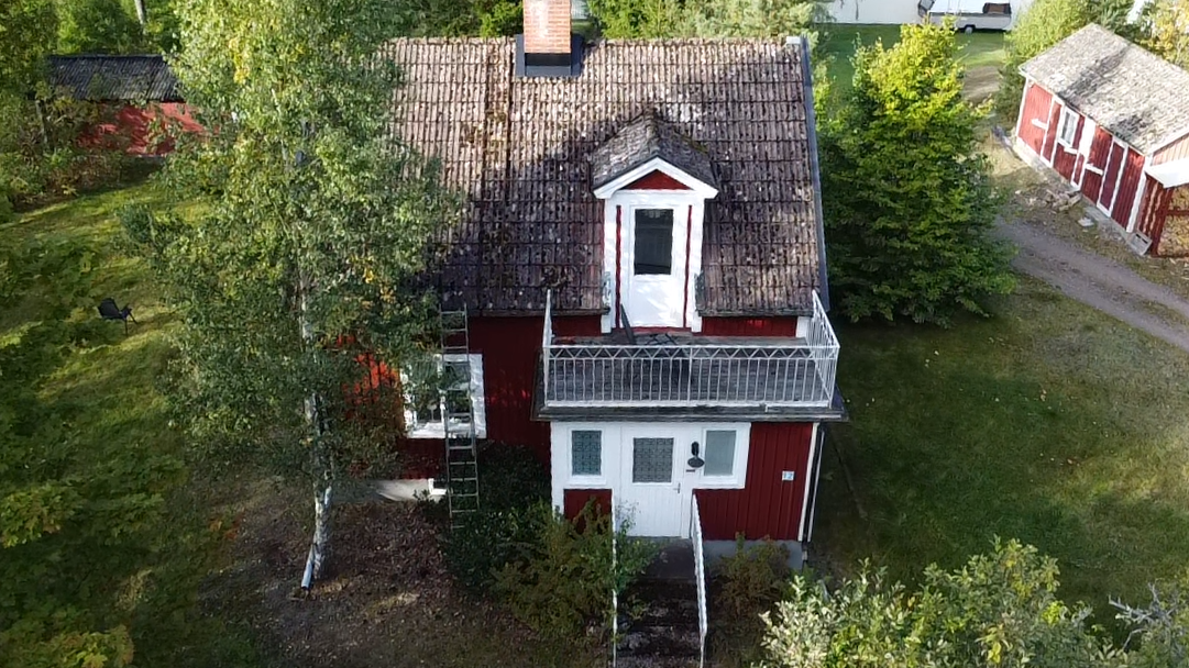 Från ovan med uthus