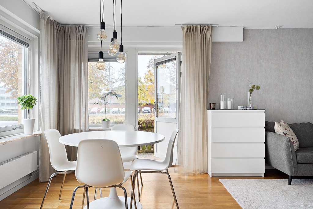 Vardagsrum mot uteplats