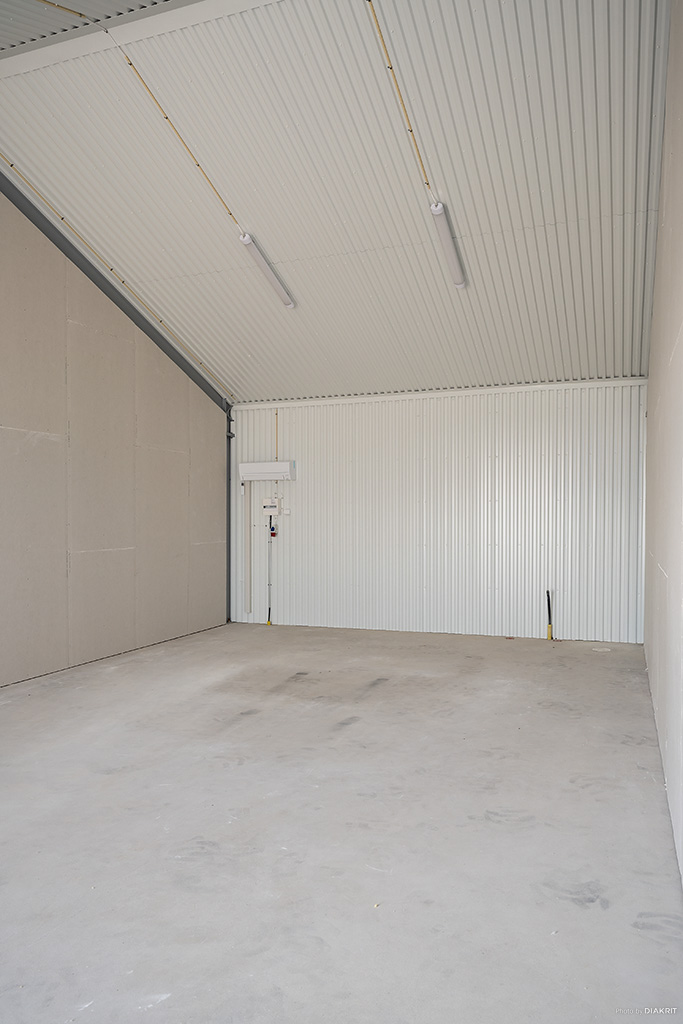 Elinstallation med belysning ingår