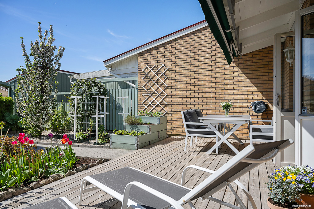 Trädäck med markis