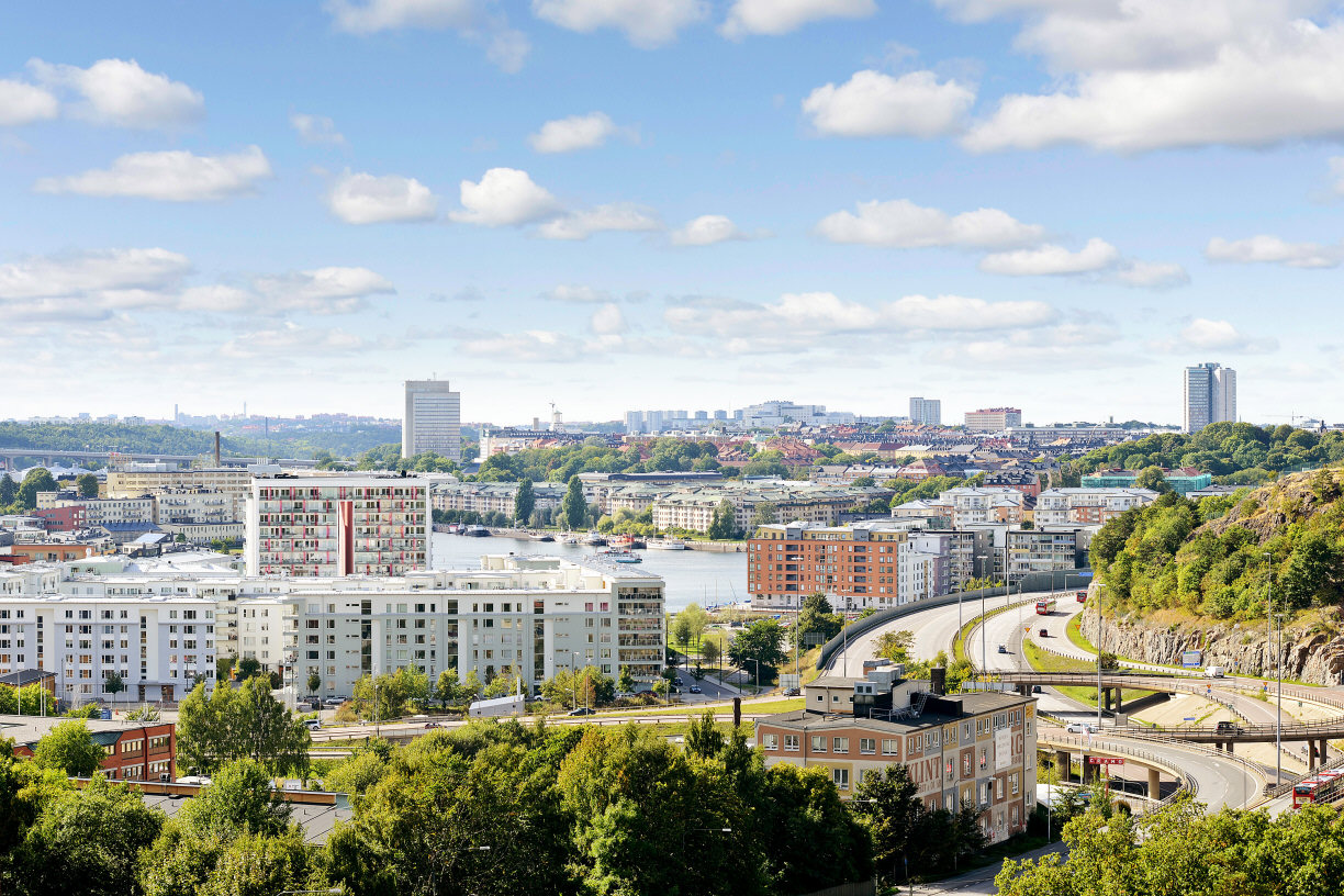 Bo endast 5 min med buss/bil från Södermalm