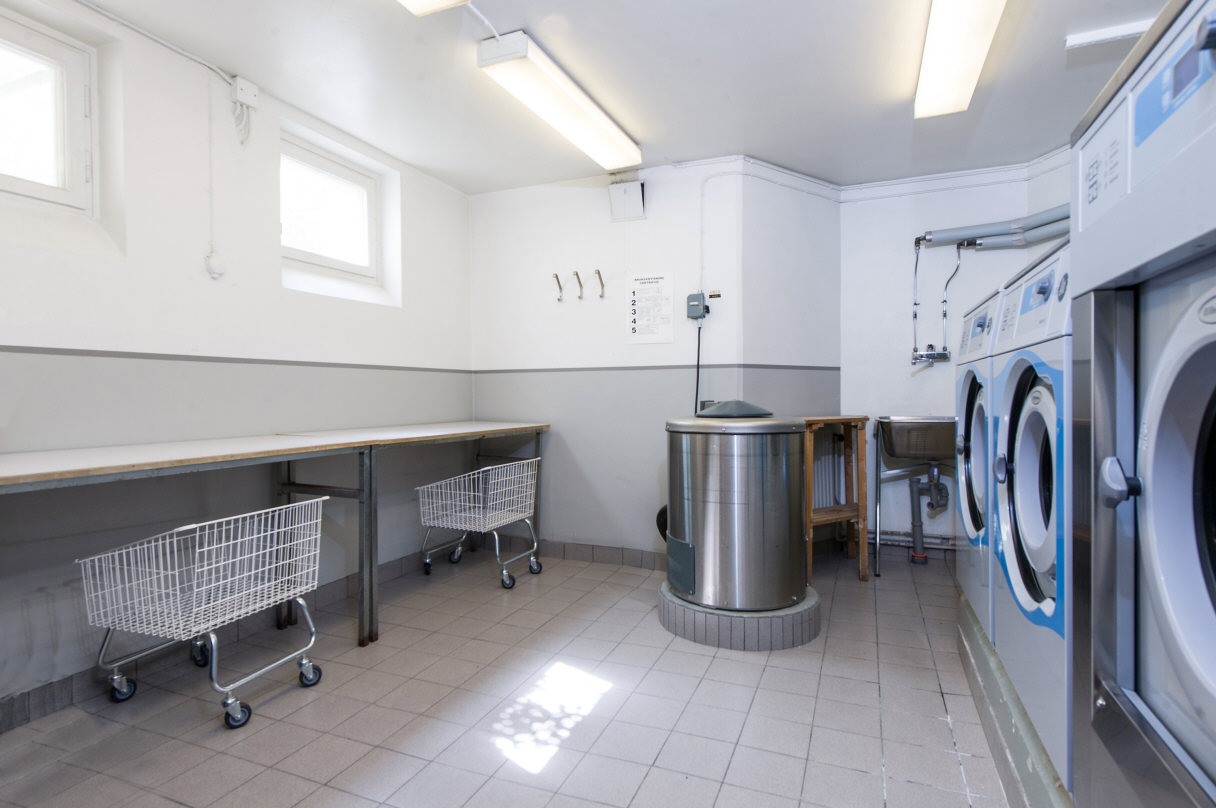 Fräsch tvättstuga i huset