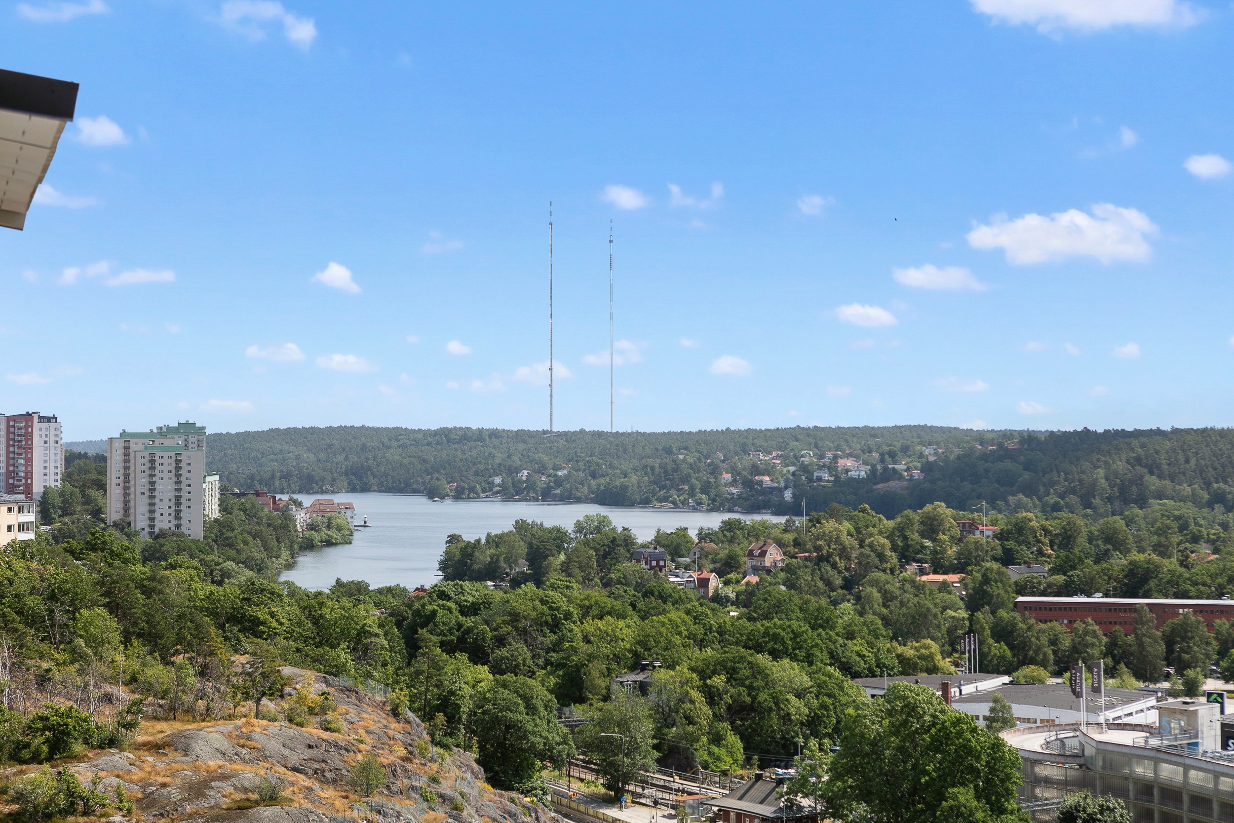 Se Järlasjön glittra & Nackamasterna blinka!