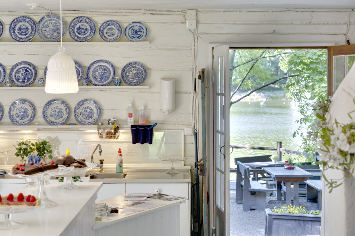 med servering inne & ute