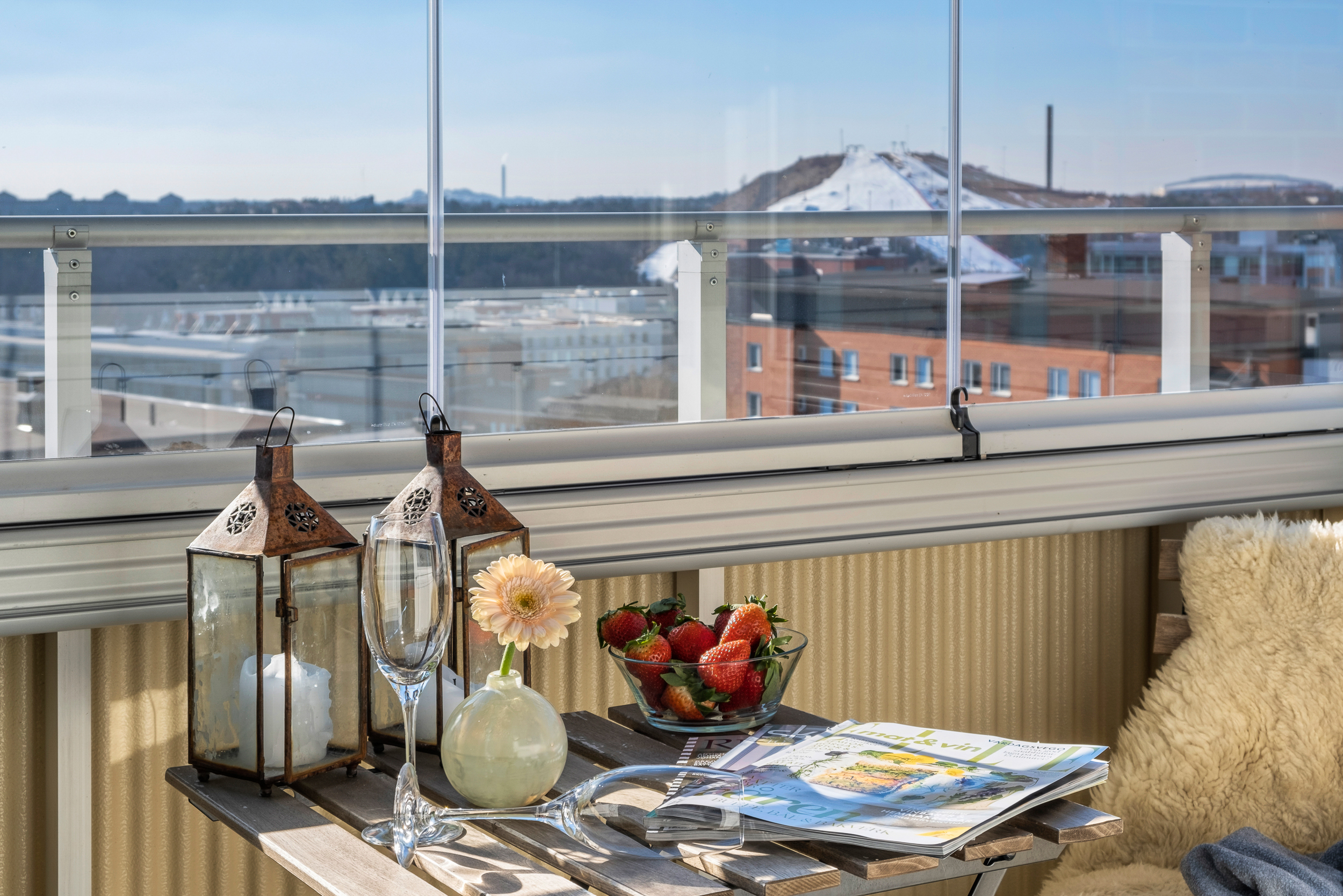 Hammarbybacken, Tele2 Arena och Globen i horisonten