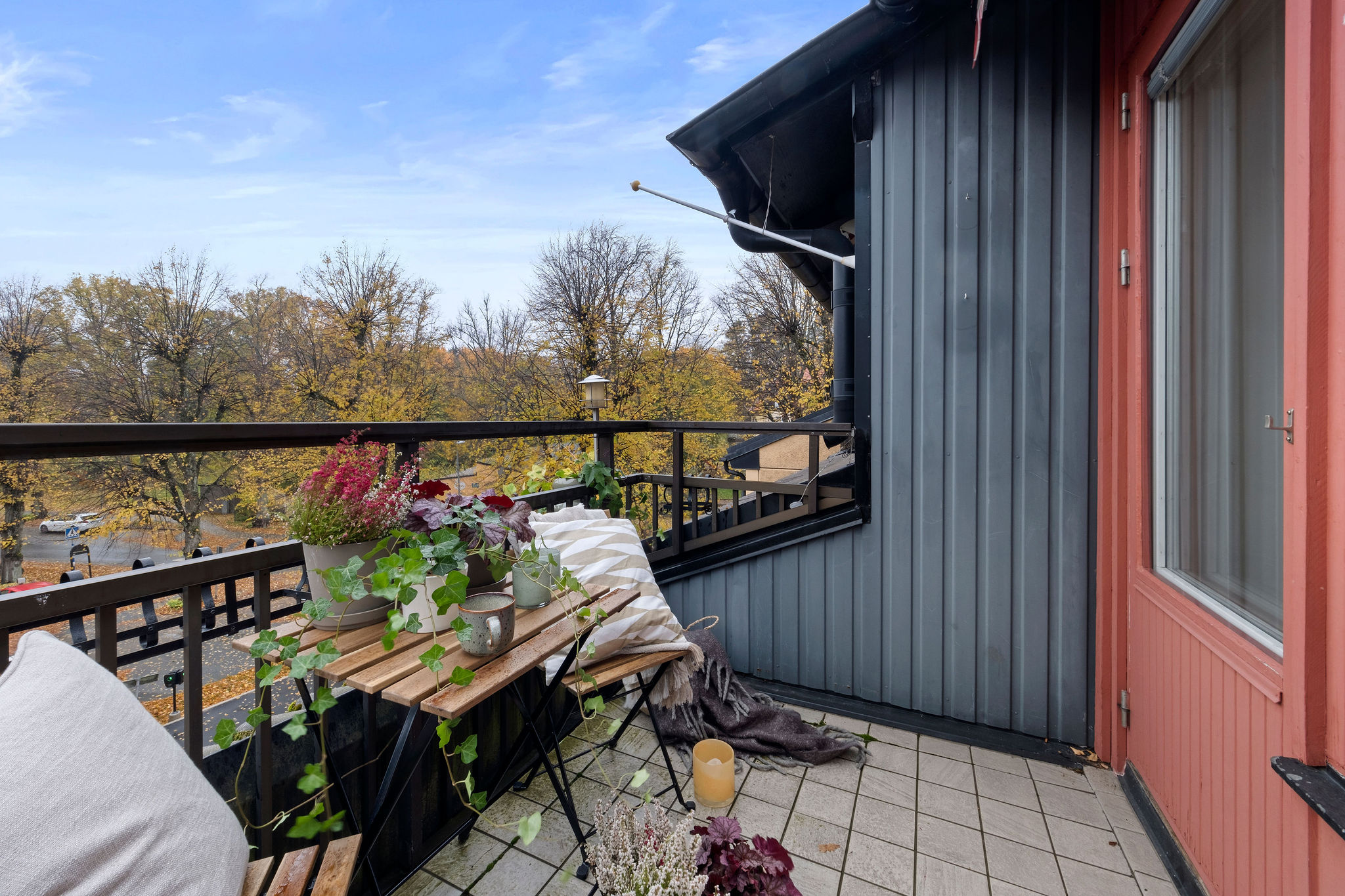 Mysig balkong i söderläge