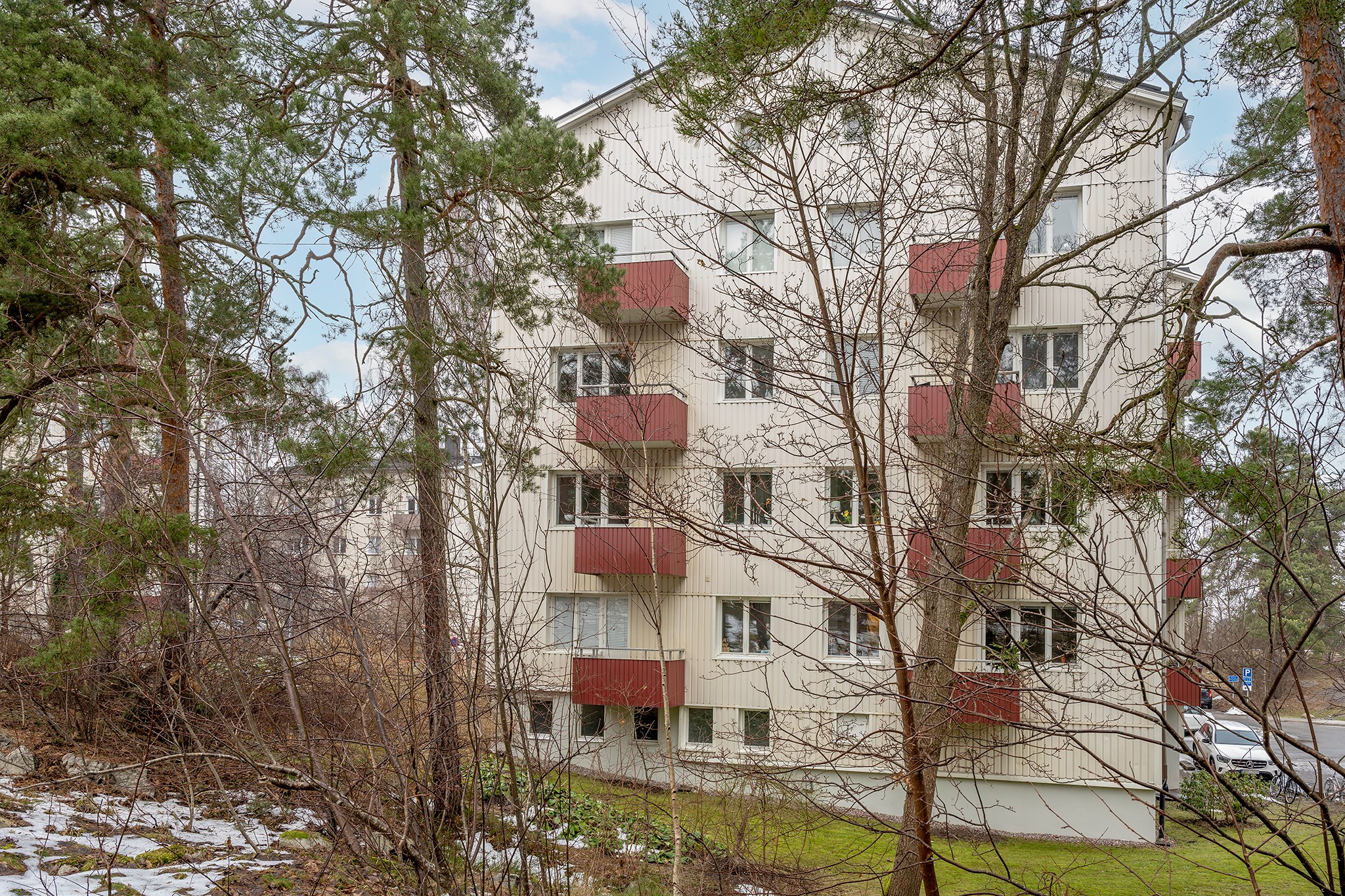 Lugnt rofyllt balkongläge