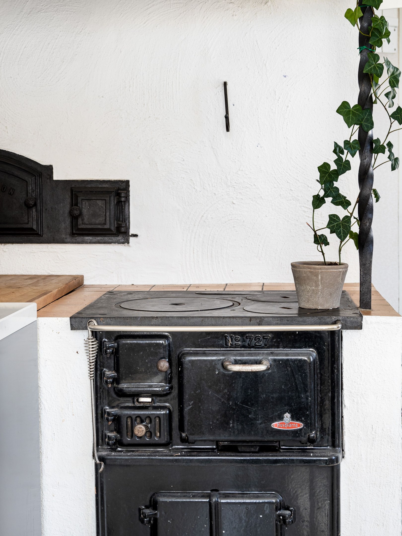 Vedspis i kök (ej i bruk)