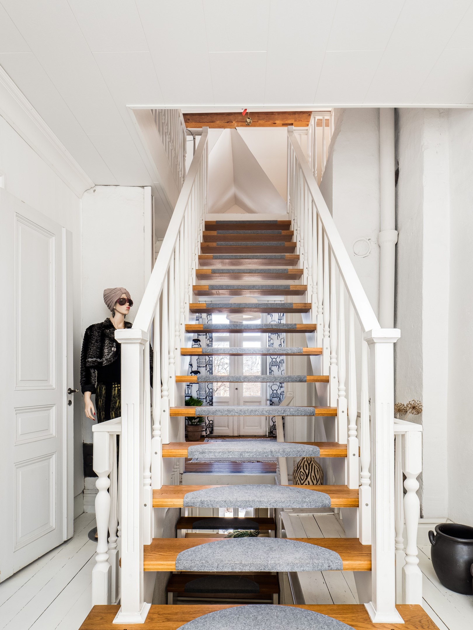 Trapp till inredd vind