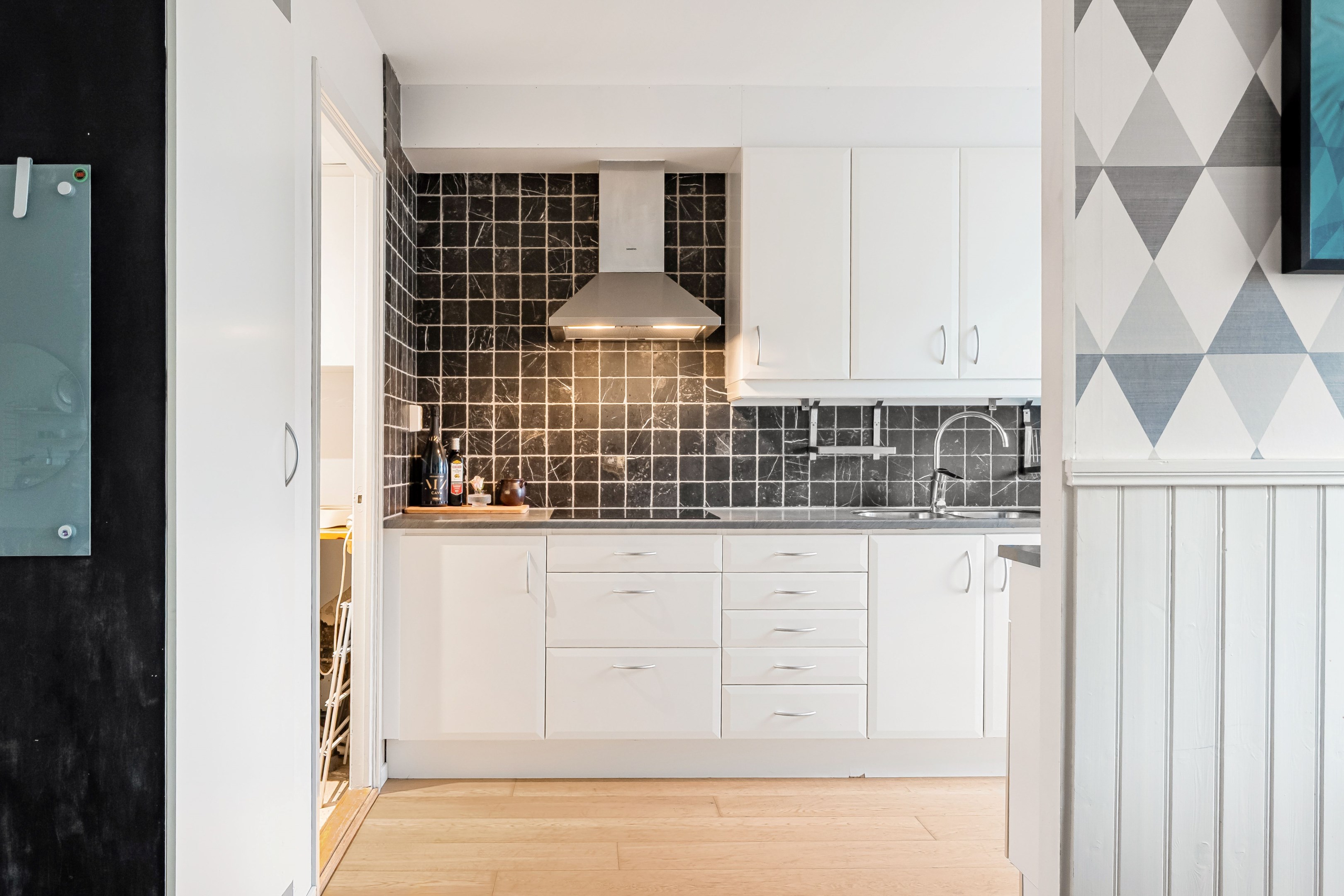 Kök med intilliggande matplats