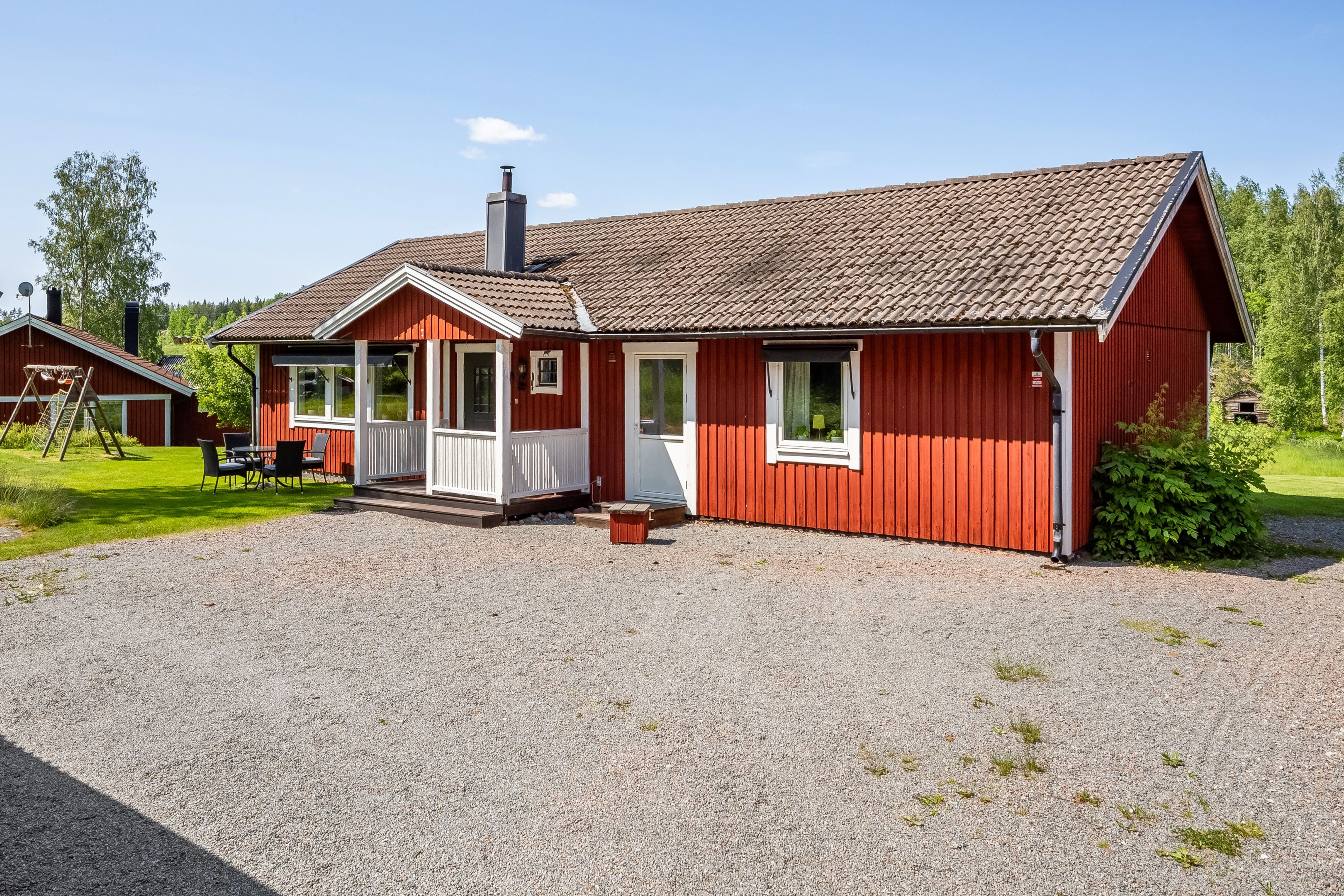Framsida med entré