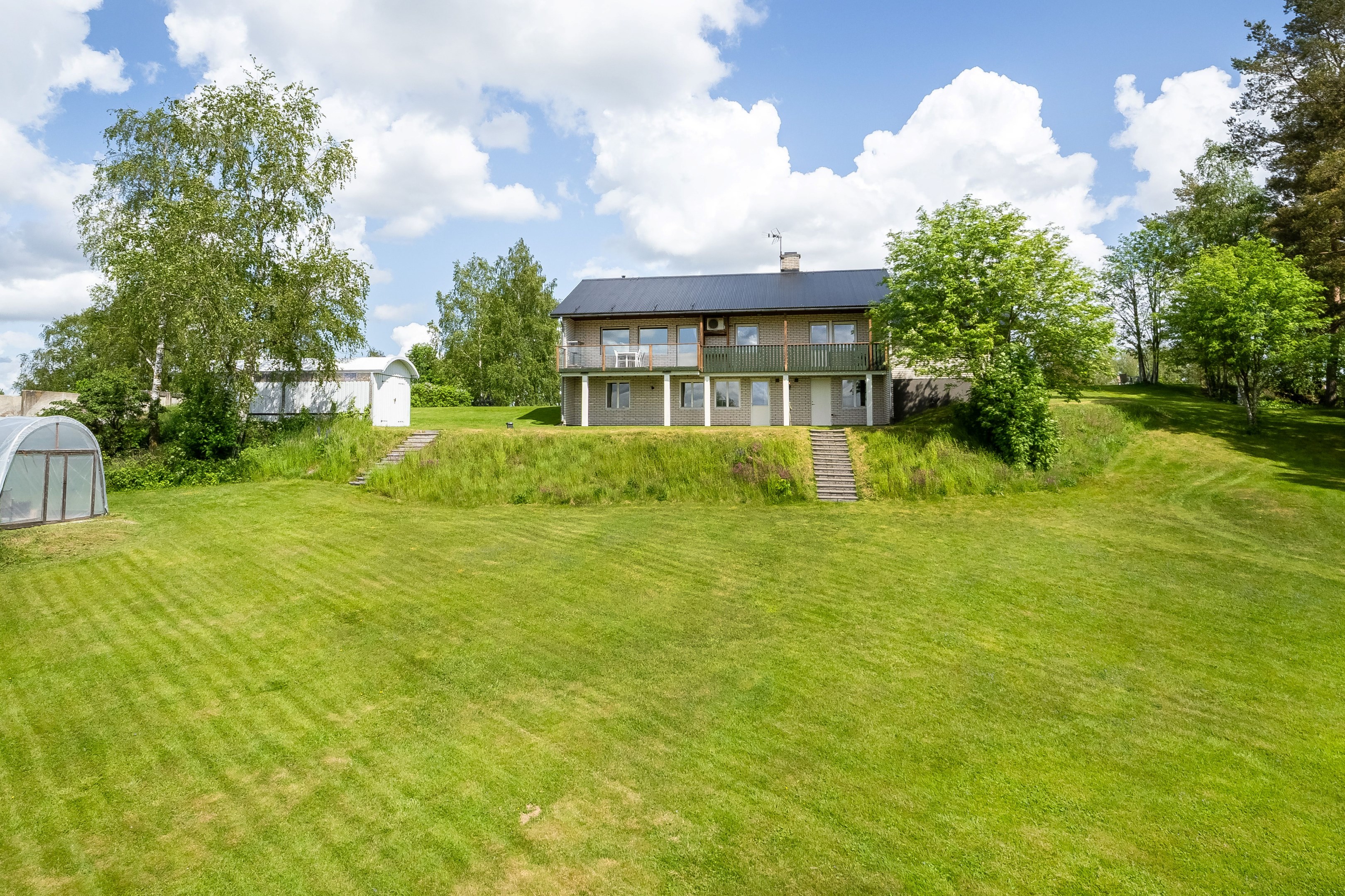 Trädgård på baksida