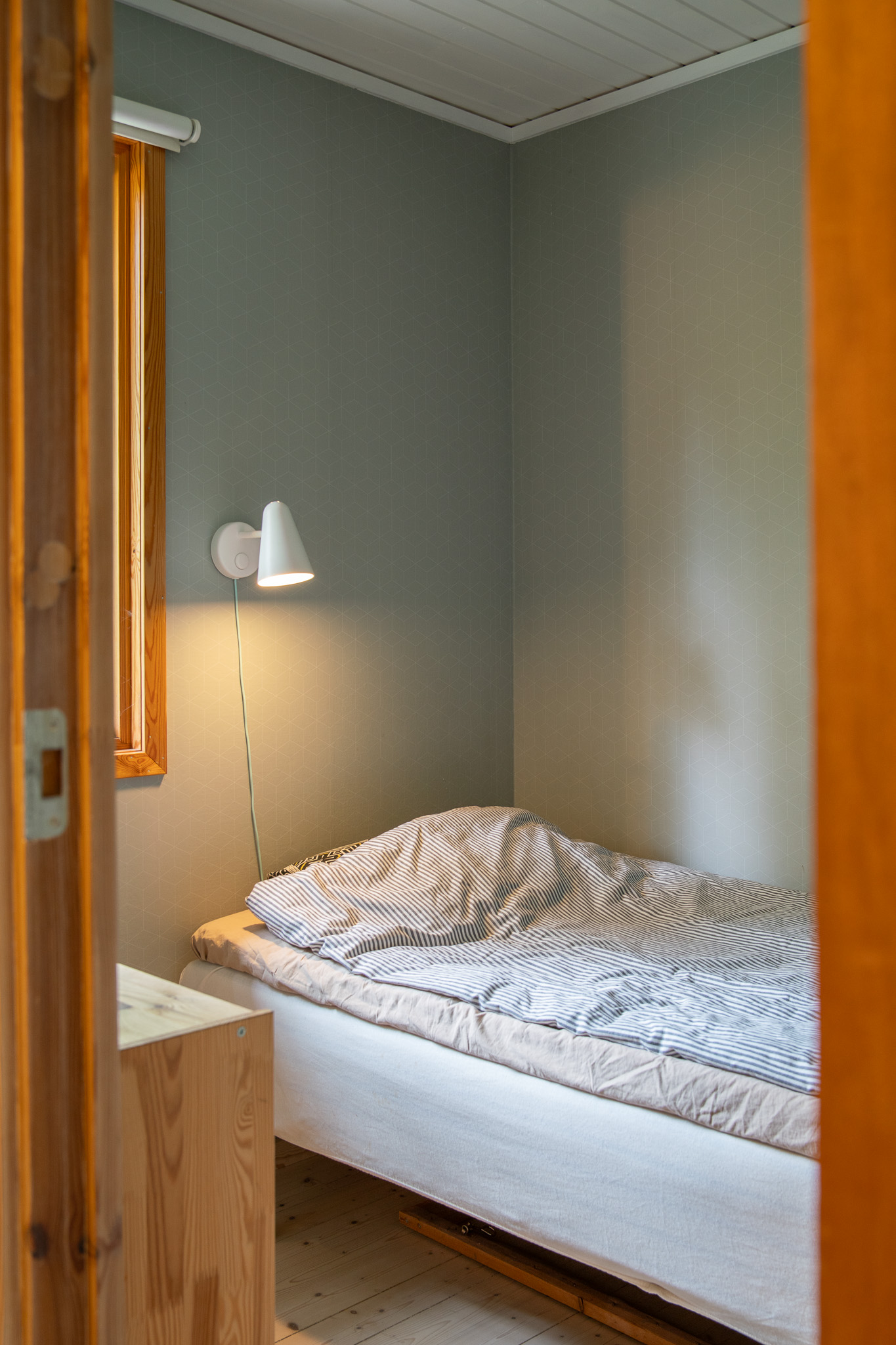 Sovrum 2 med ingång från hallen