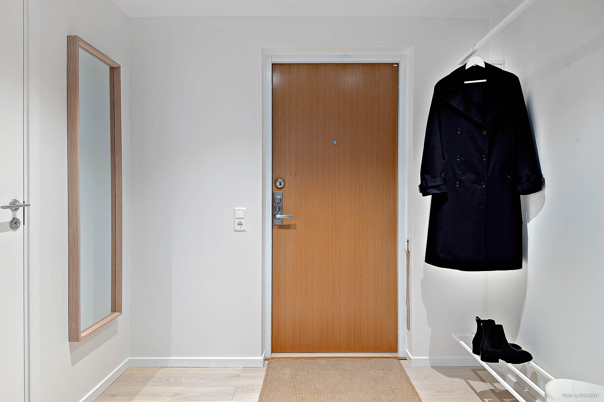 Hallen med säkerhetsdörr