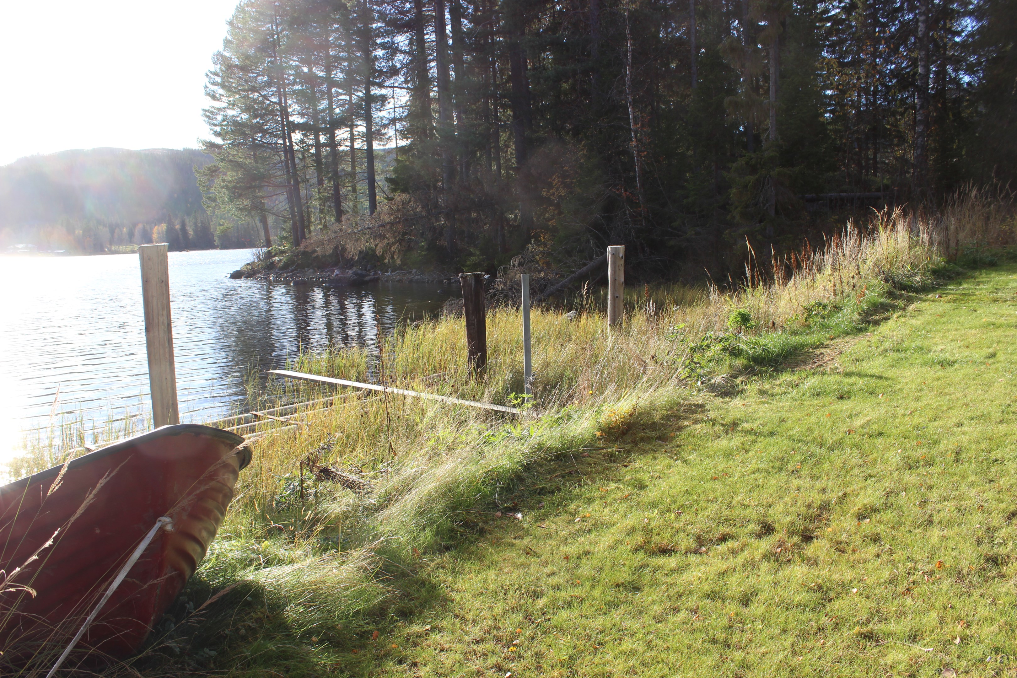 Egen strand med plats för brygga. El framdraget