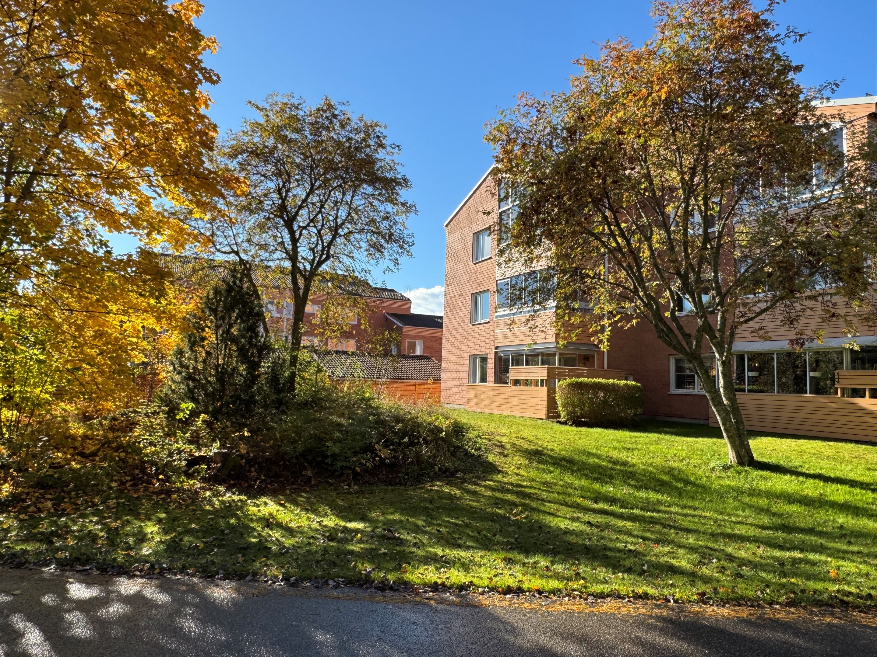 Byggnaden annan vinkel