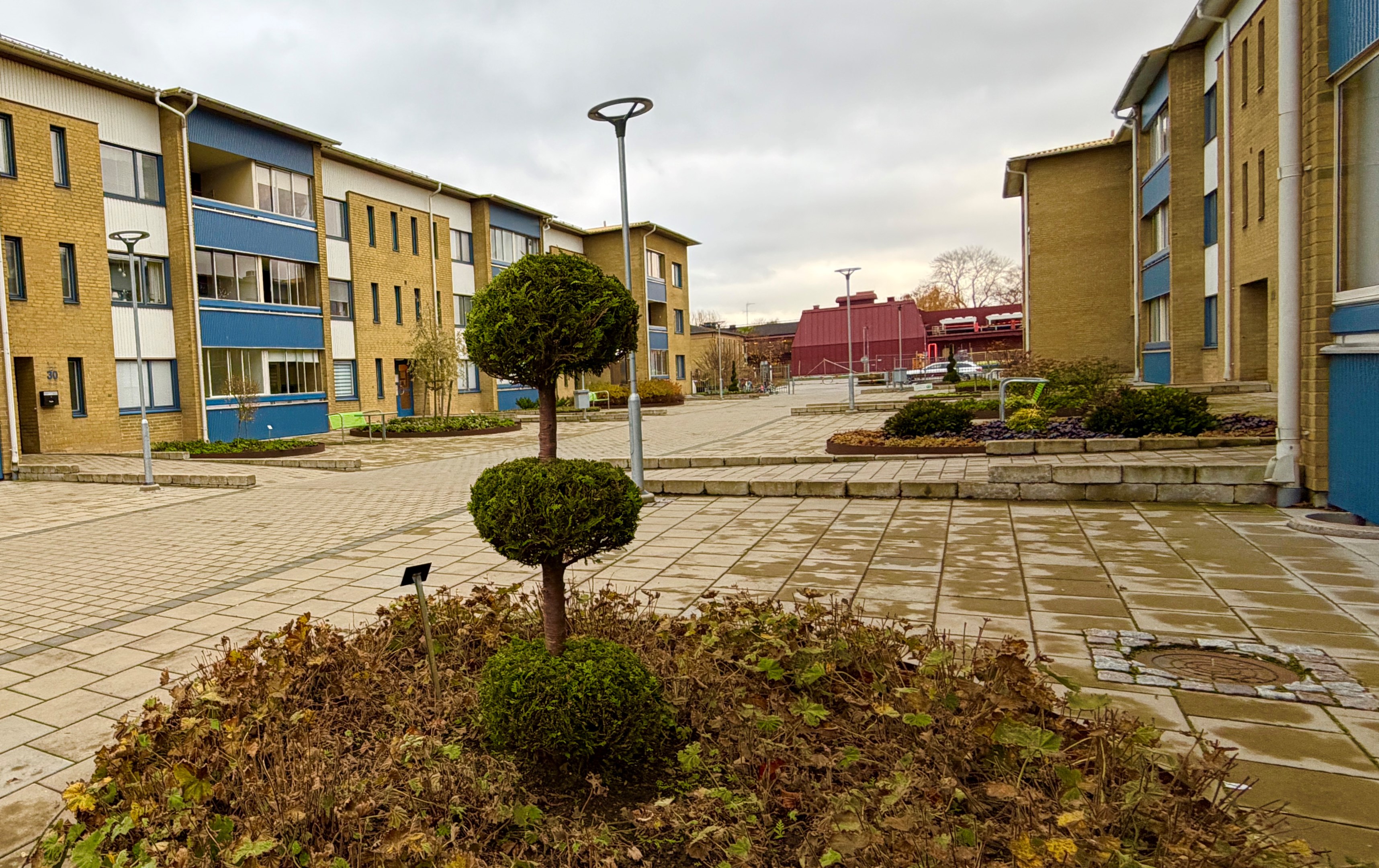 Trea på första plan..