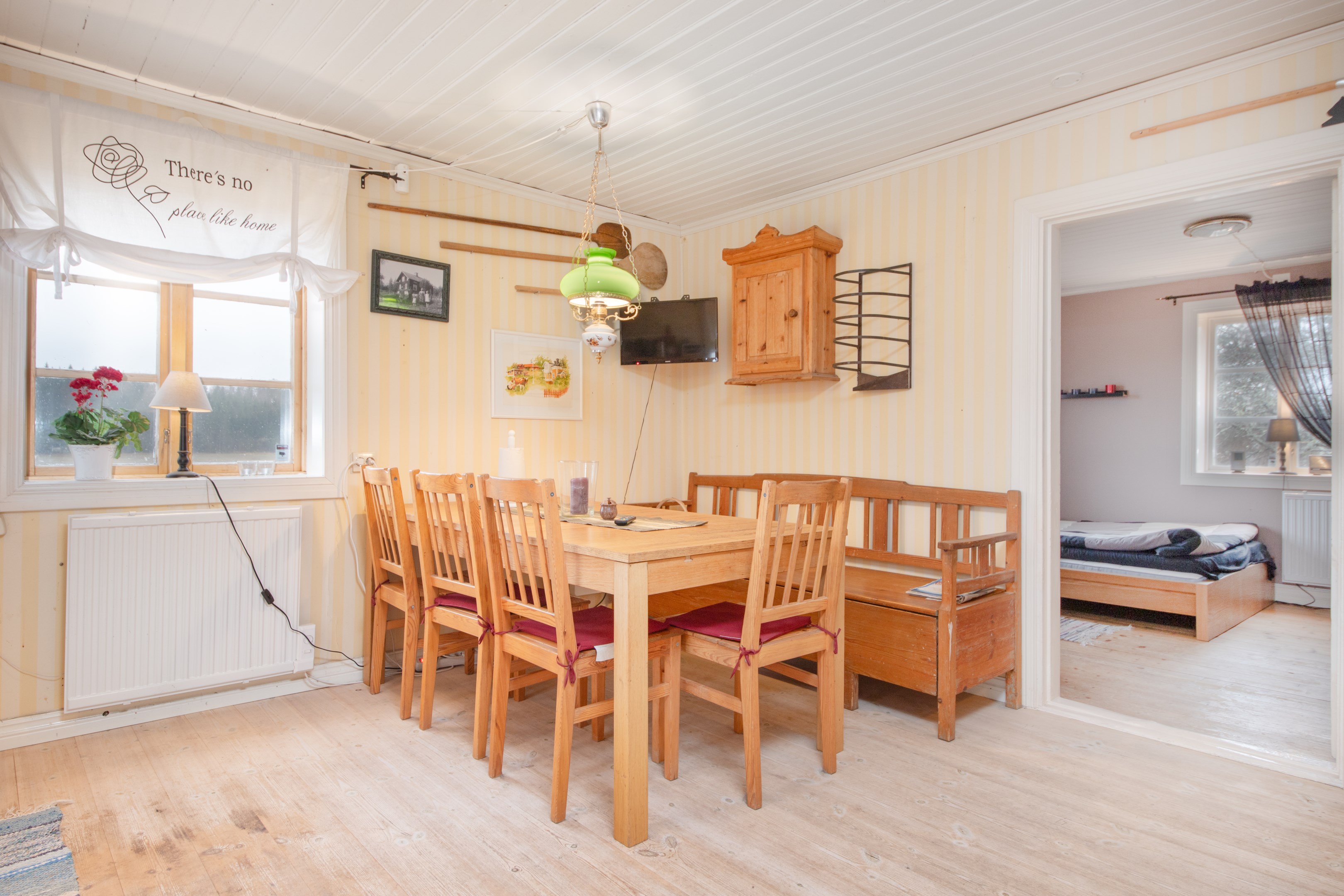 Matplats med gott om plats