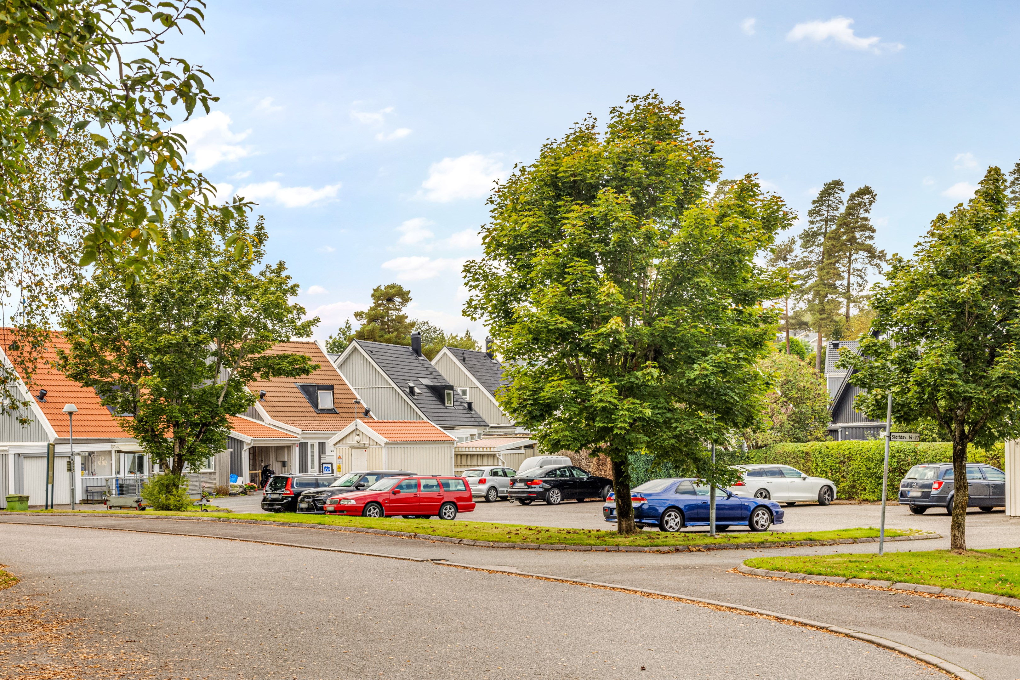 Gott om parkeringsplatser för boende och gäster i området