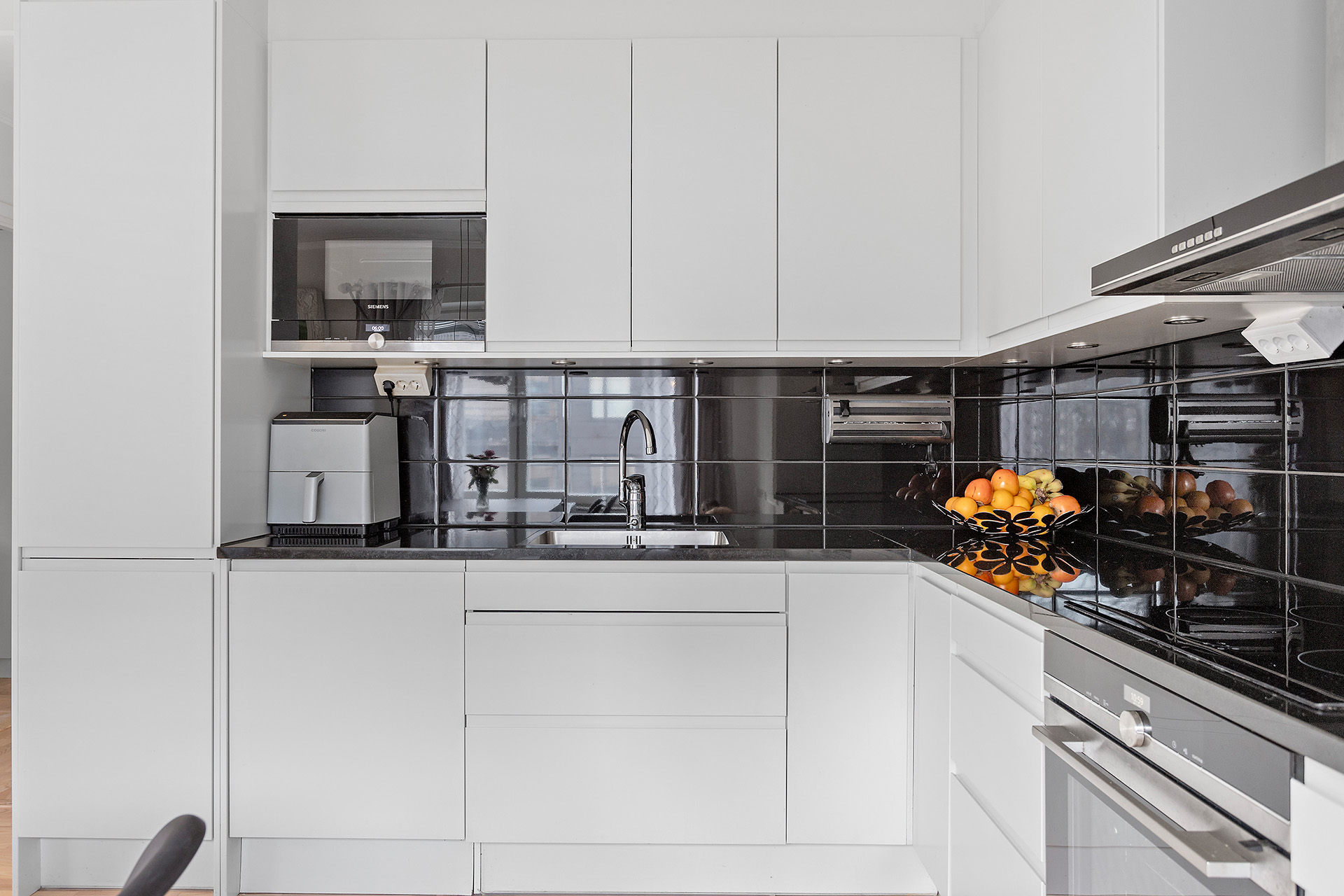 Kök med många skåp