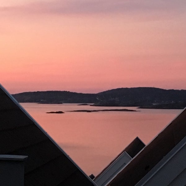 Utsikt över havet, kobbar & skär