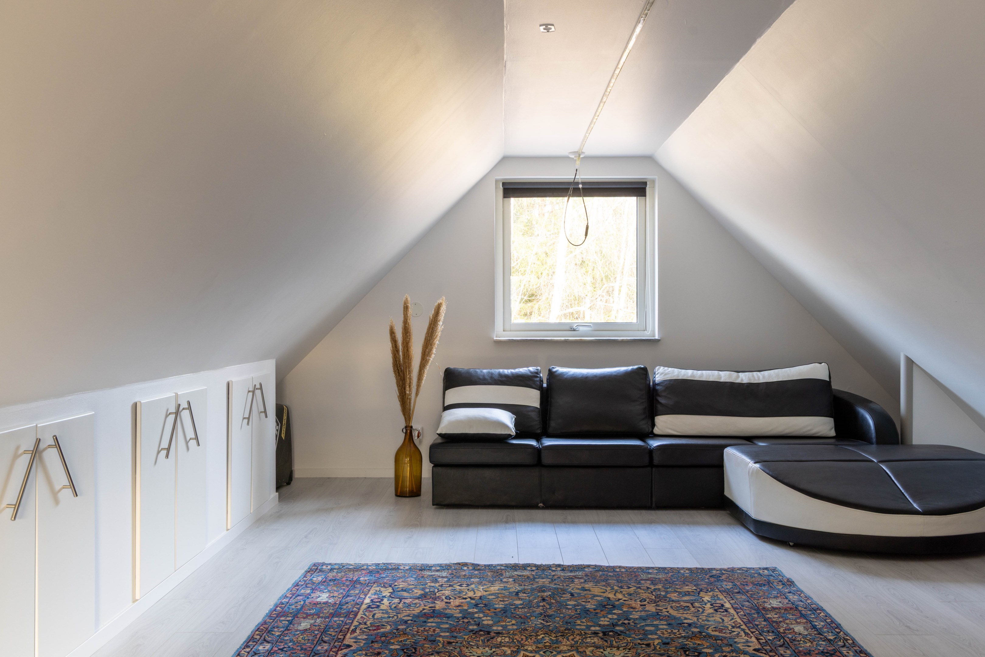 Rum ovanför garage.