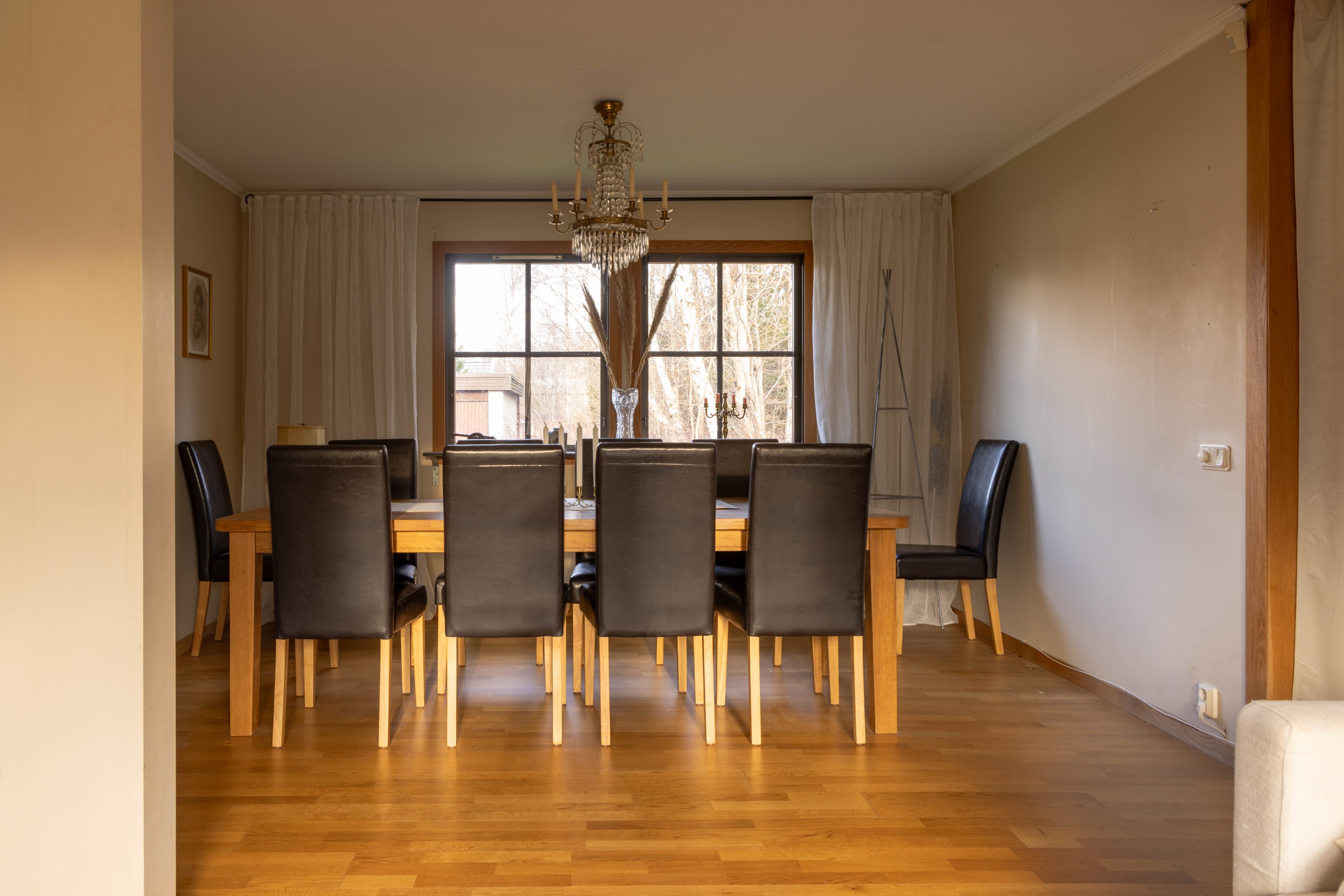 Matplats, vardagsrum.