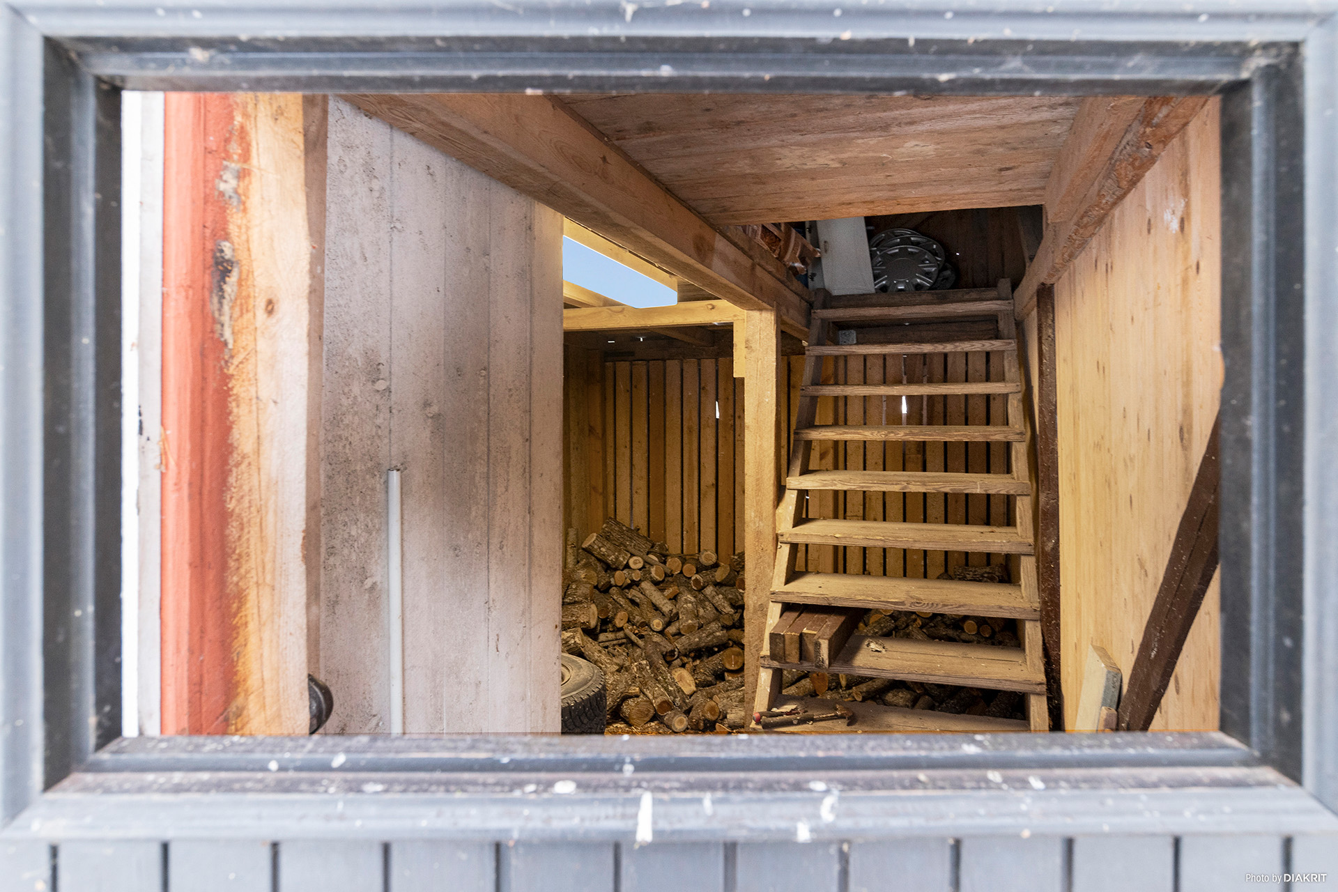 Bild inifrån "ved" och loft