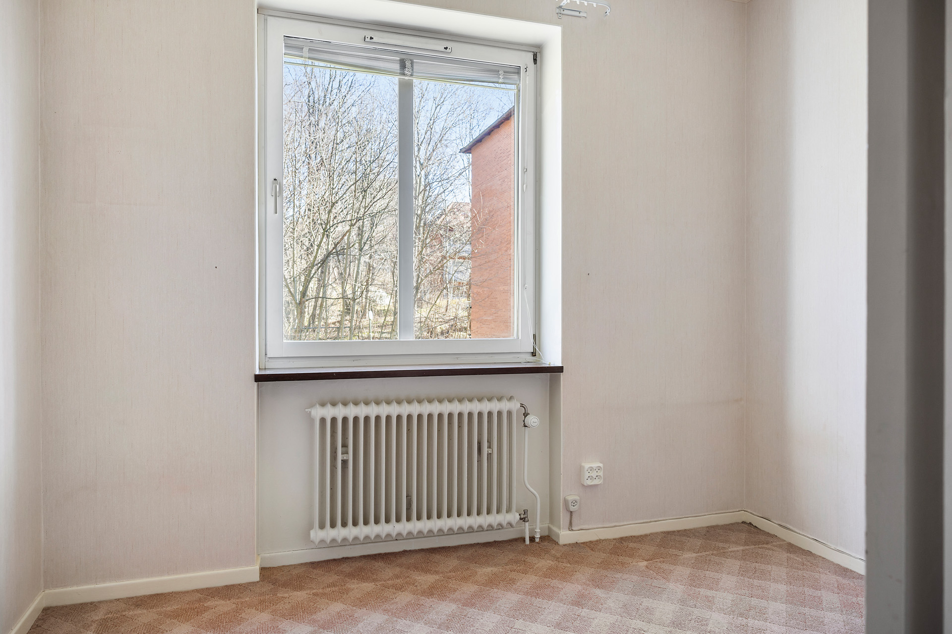 Sovrum med morgonsol